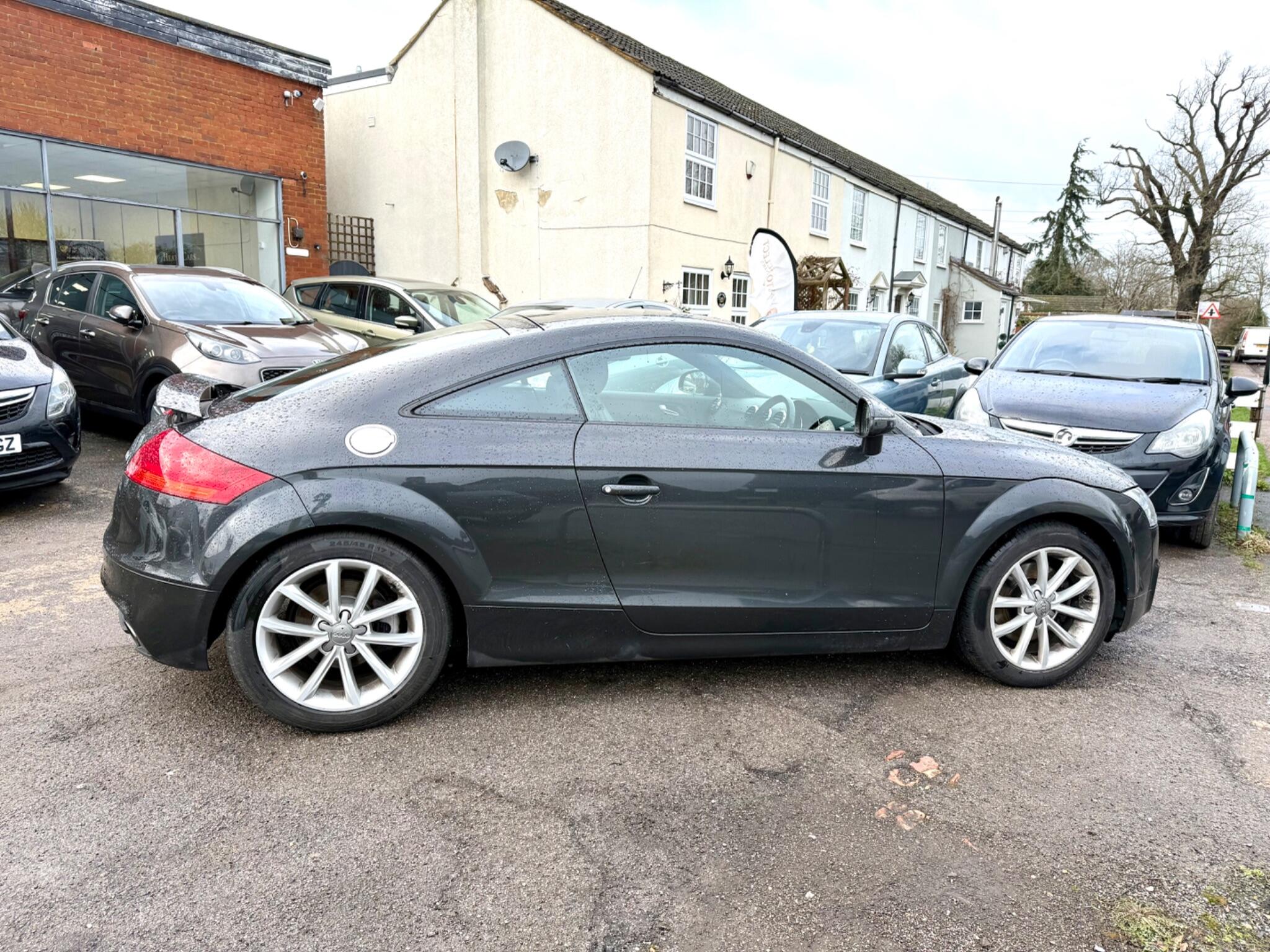 2011 Audi TT image 7