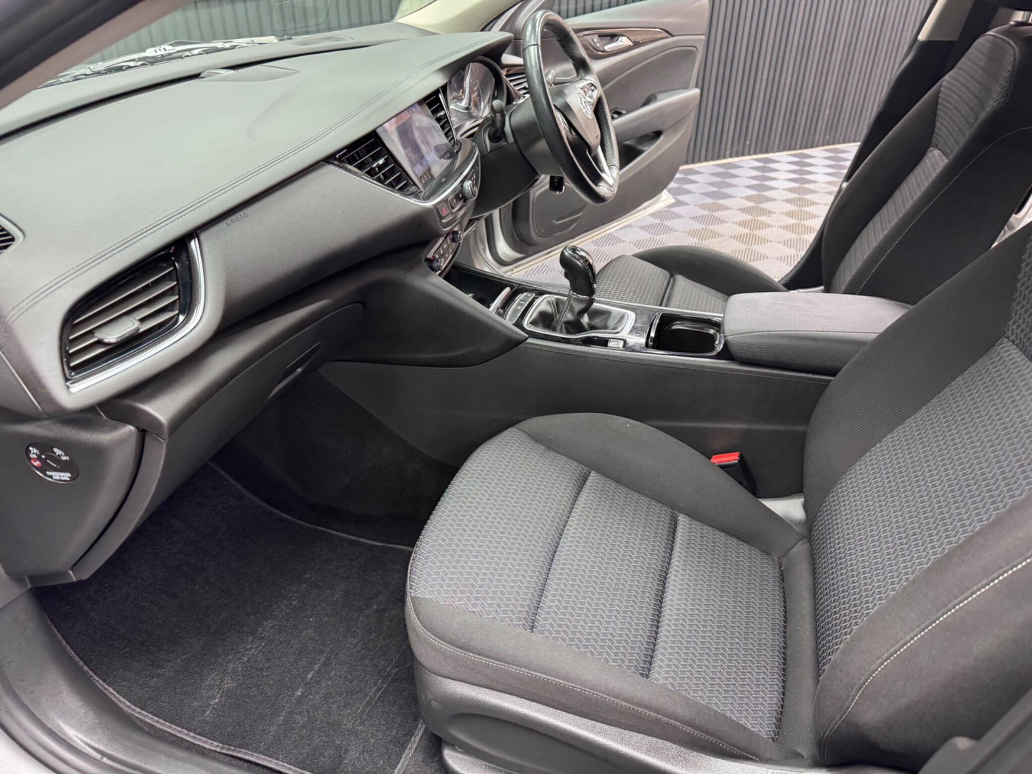 Vauxhall Insignia view 48