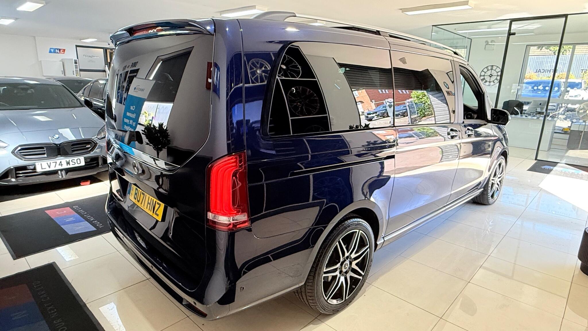 Mercedes-Benz V-Class view 61