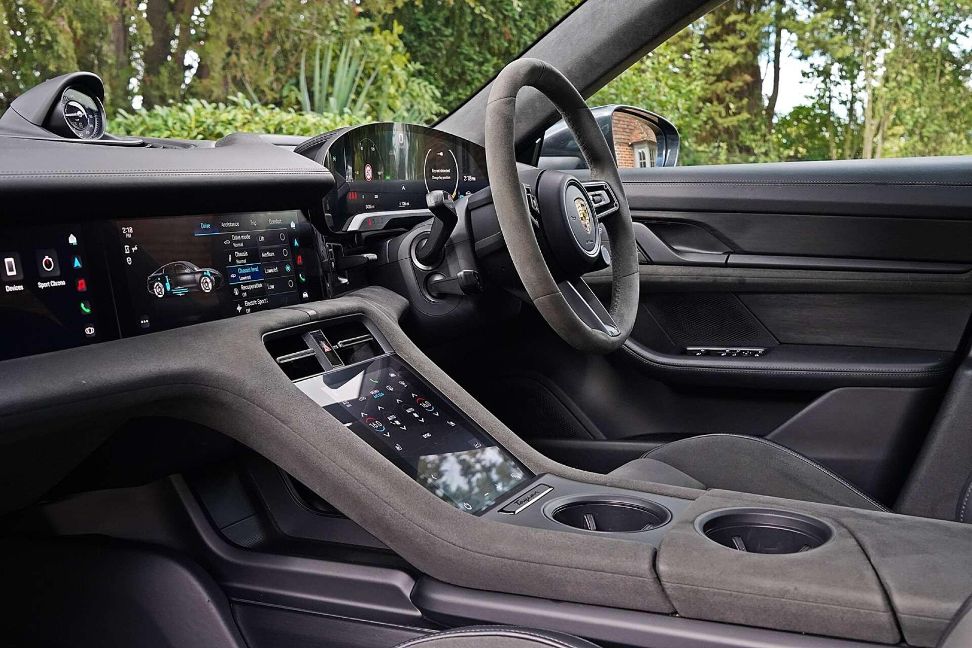 Porsche Taycan view 18