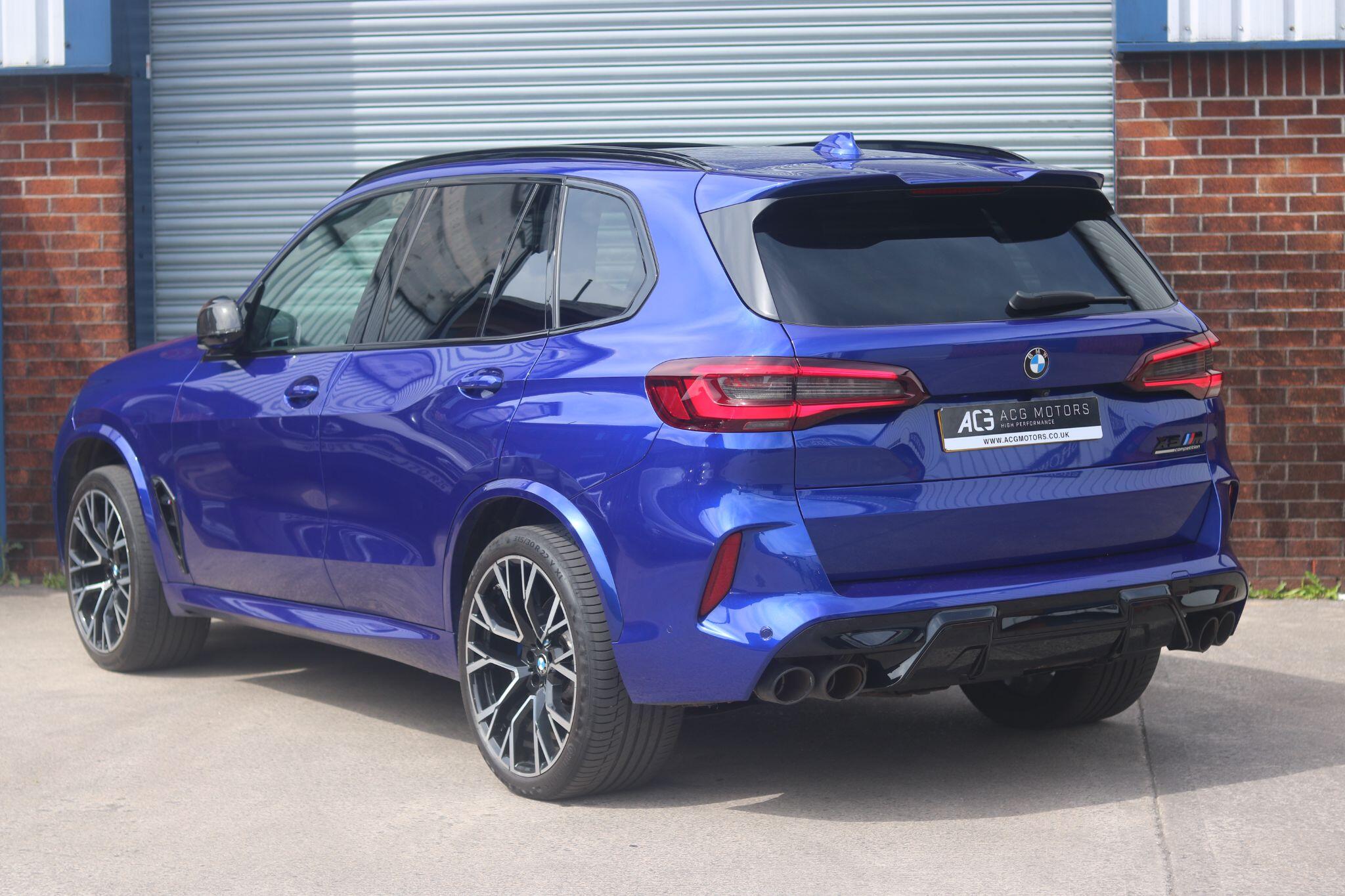 BMW X5 M view 2