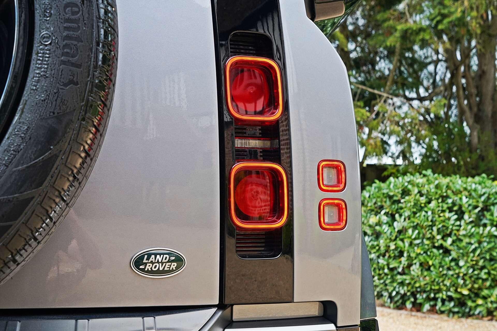Land Rover Defender view 7