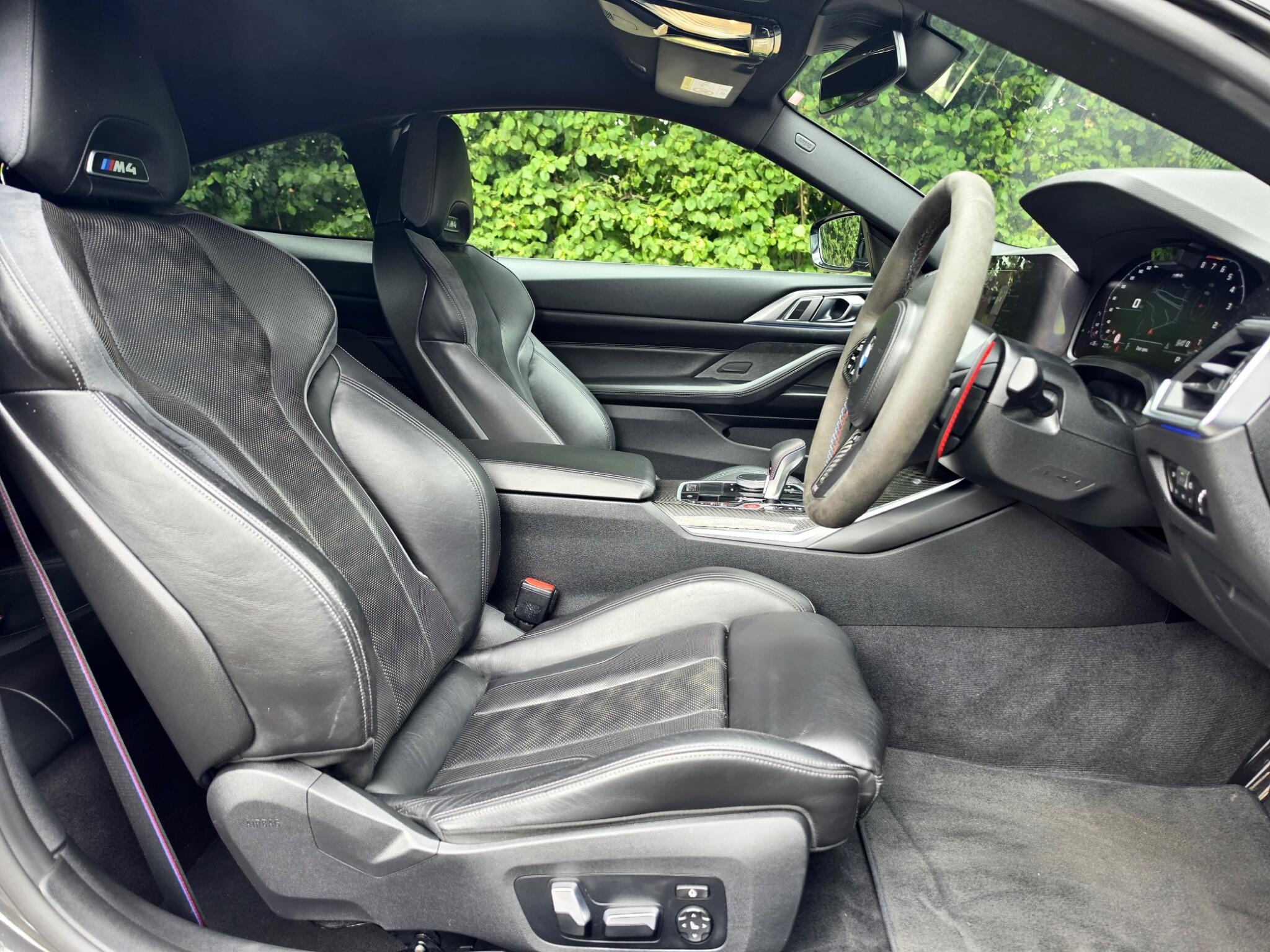 BMW M4 view 4