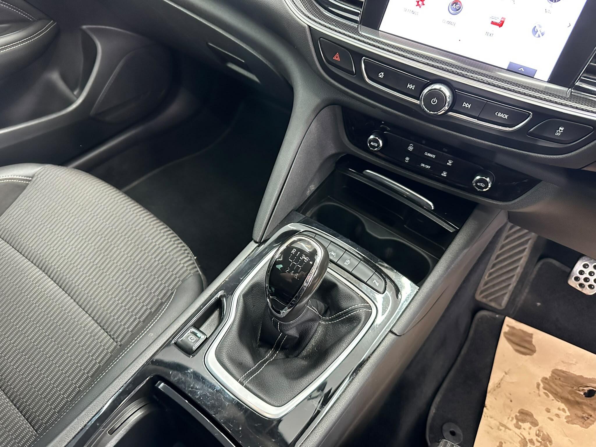 Vauxhall Insignia view 47