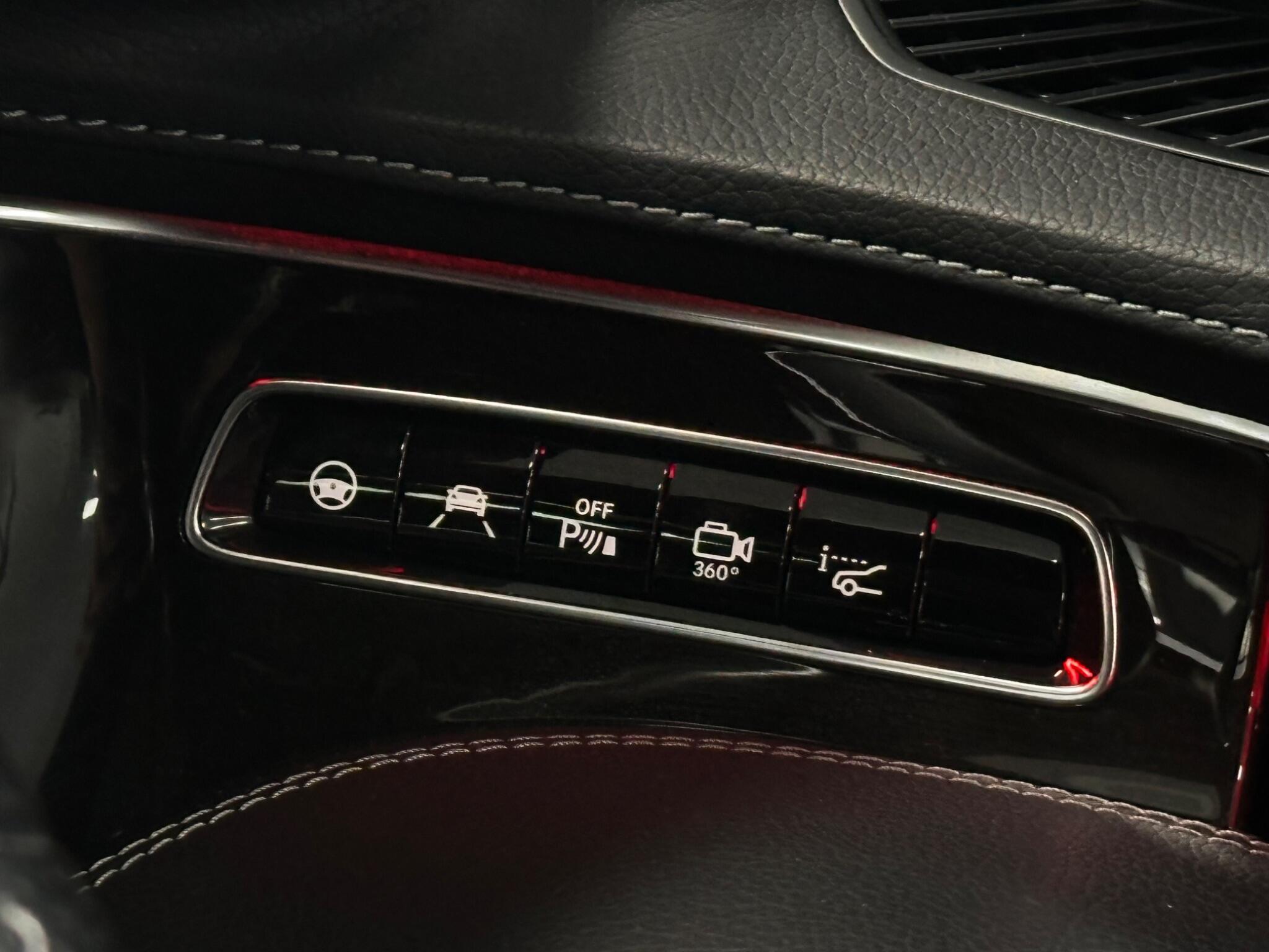 Mercedes-Benz S Class view 35
