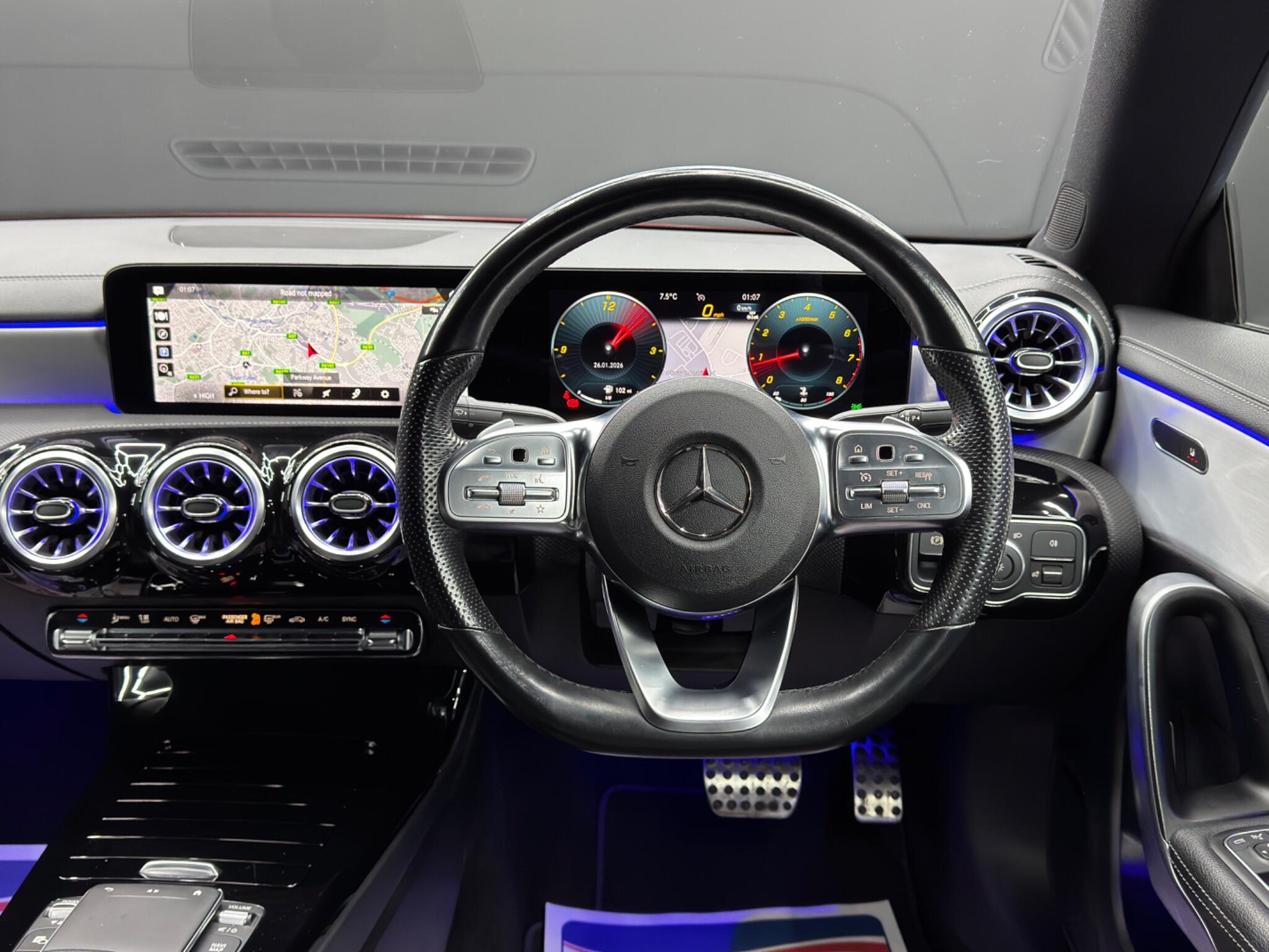 Mercedes-Benz Cla view 18