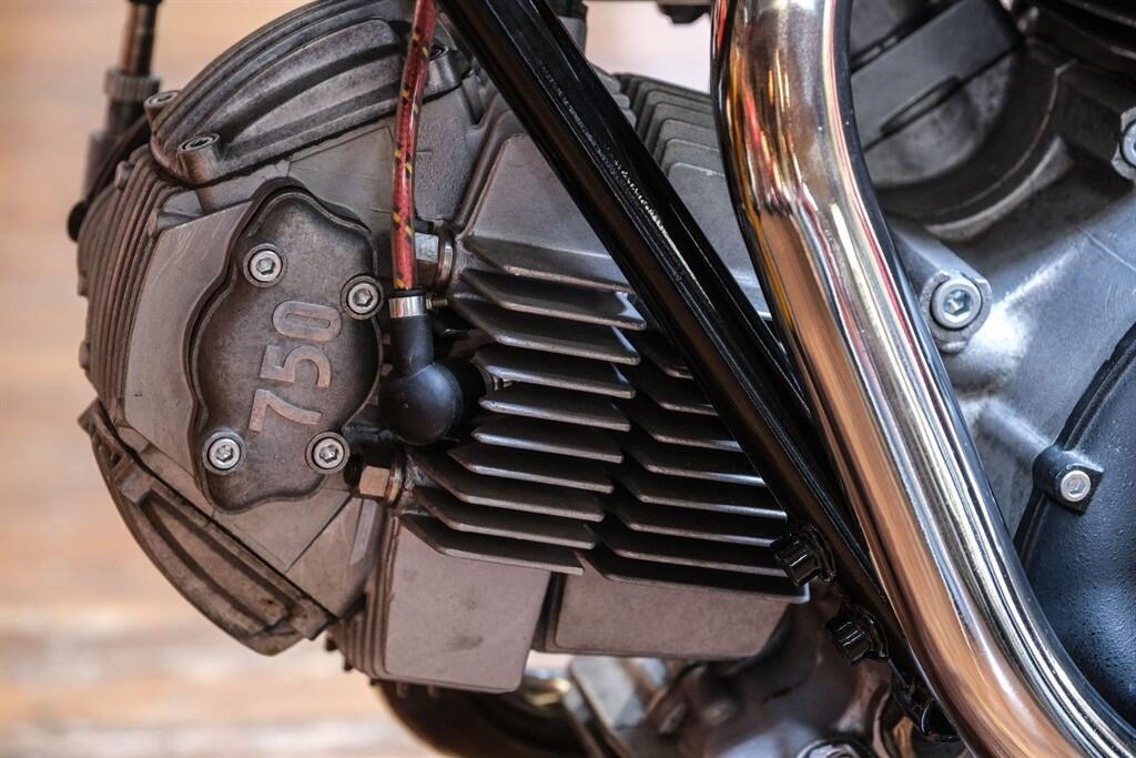 Ducati 750 view 25