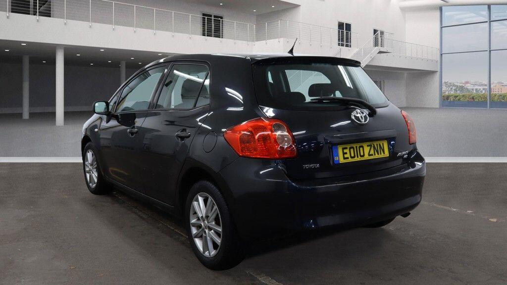 Toyota Auris view 3