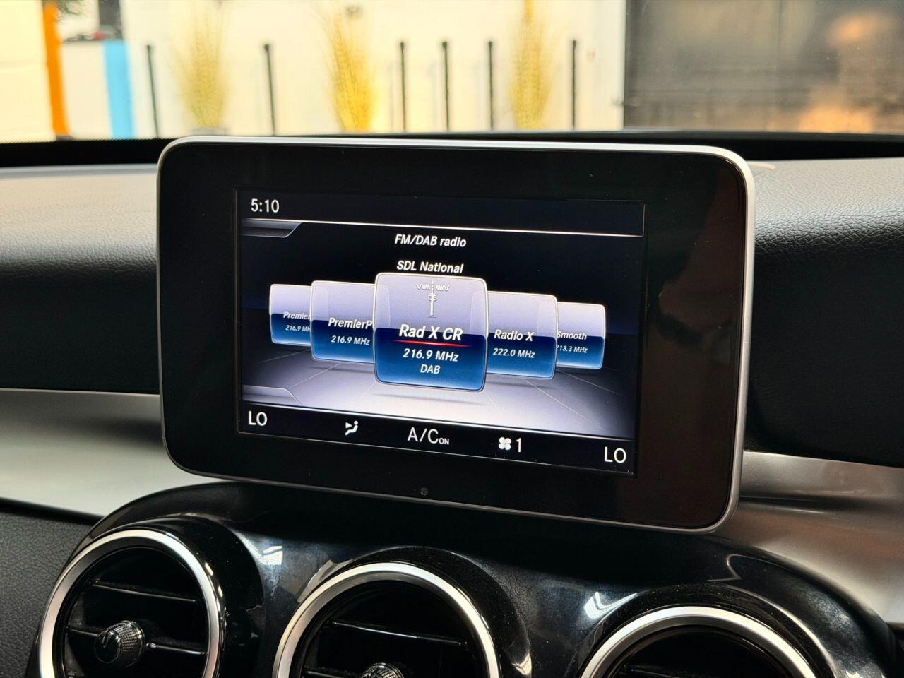Mercedes-Benz C-Class view 29