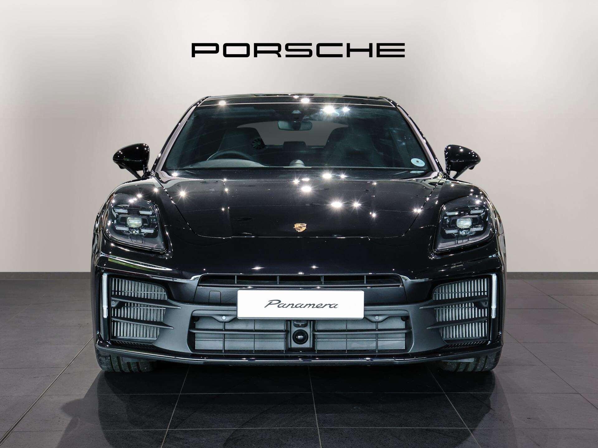 Porsche Panamera view 9
