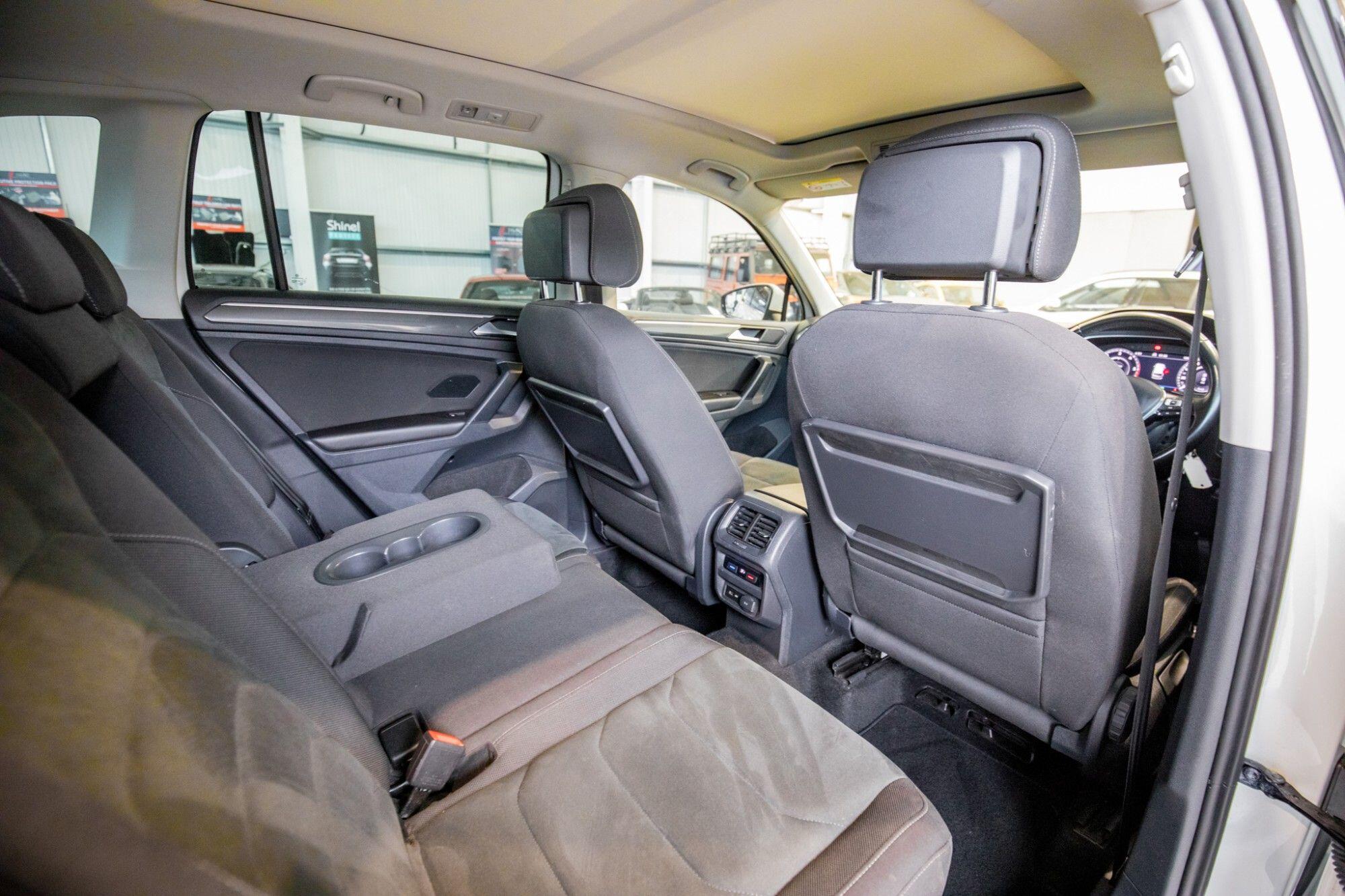 Volkswagen Tiguan view 13