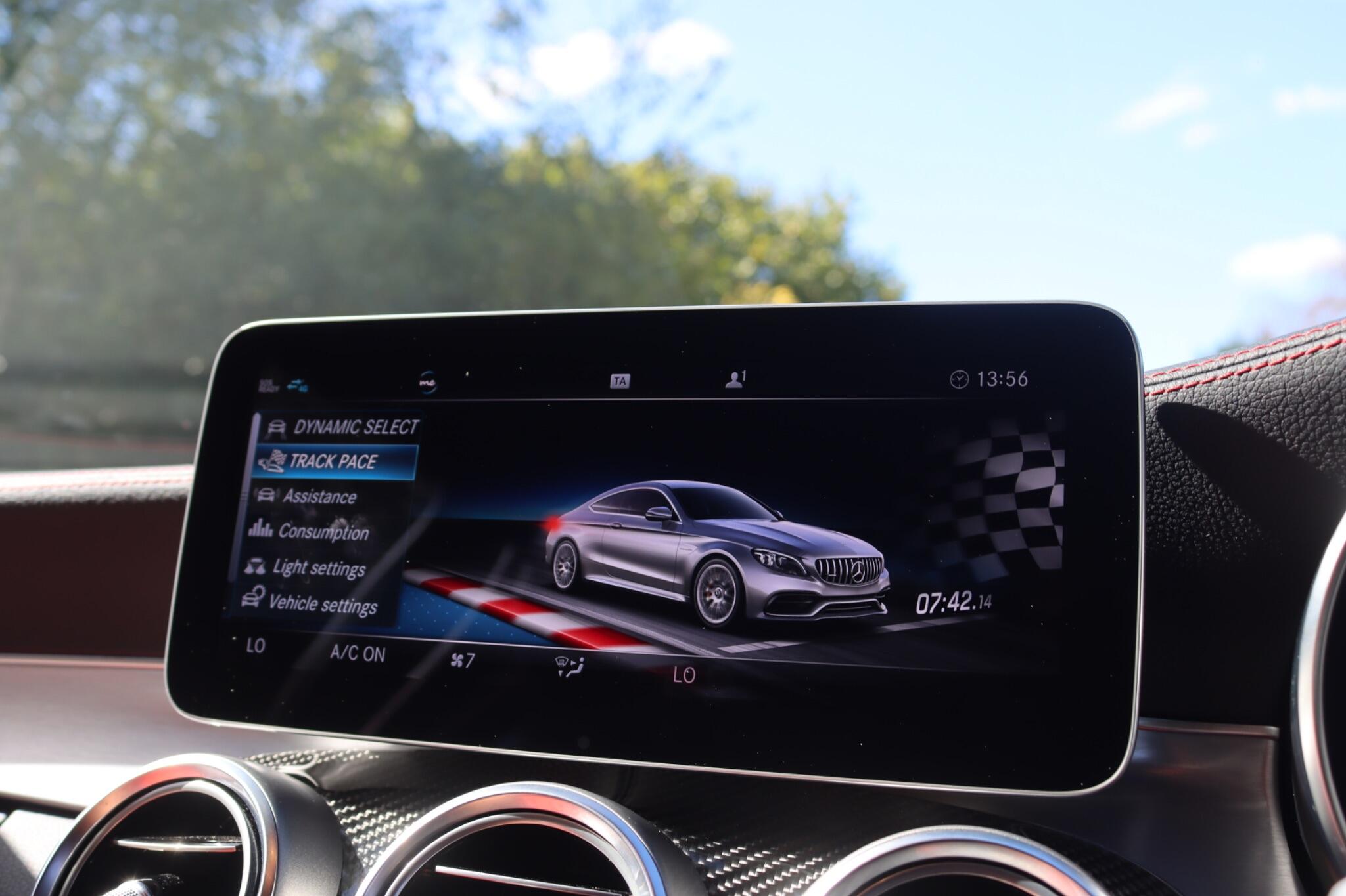 Mercedes-Benz C-Class view 91