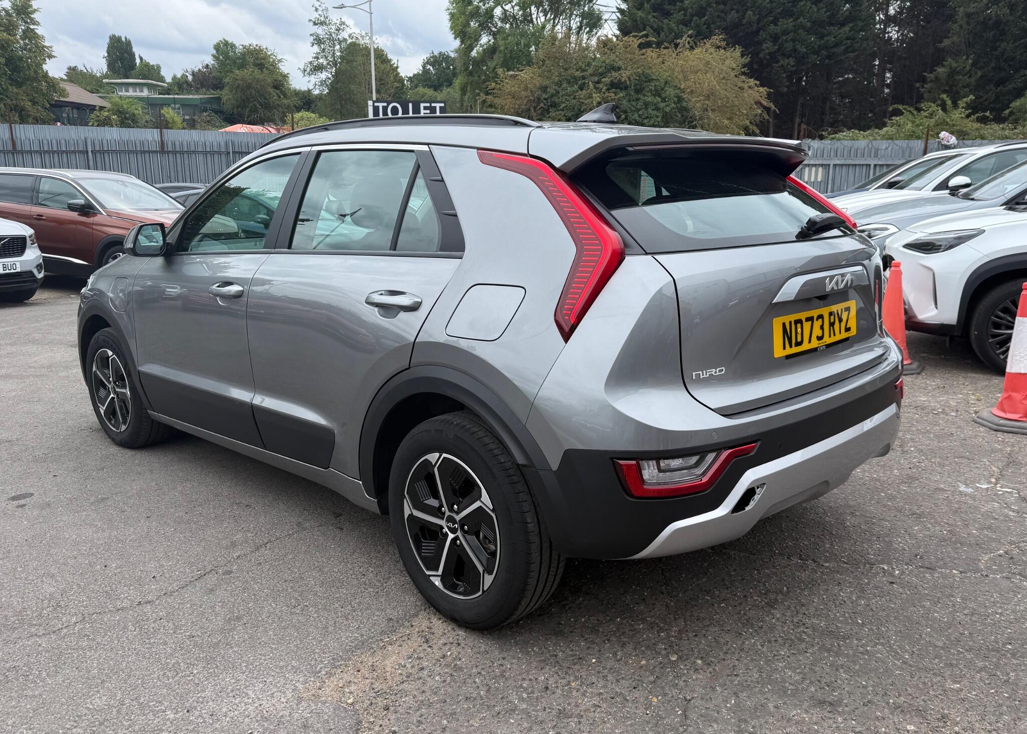 Kia Niro view 4