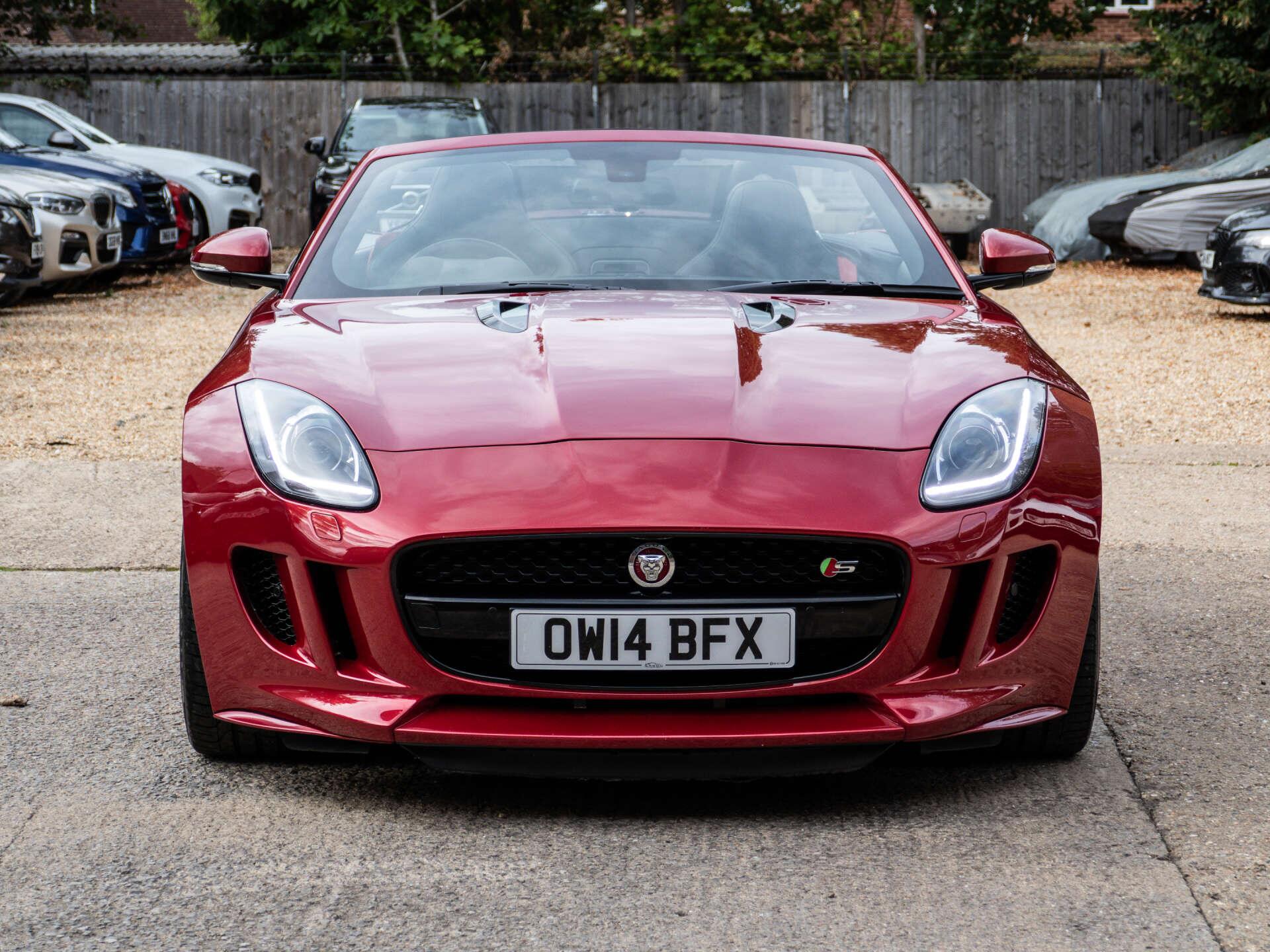 Jaguar F-Type view 9