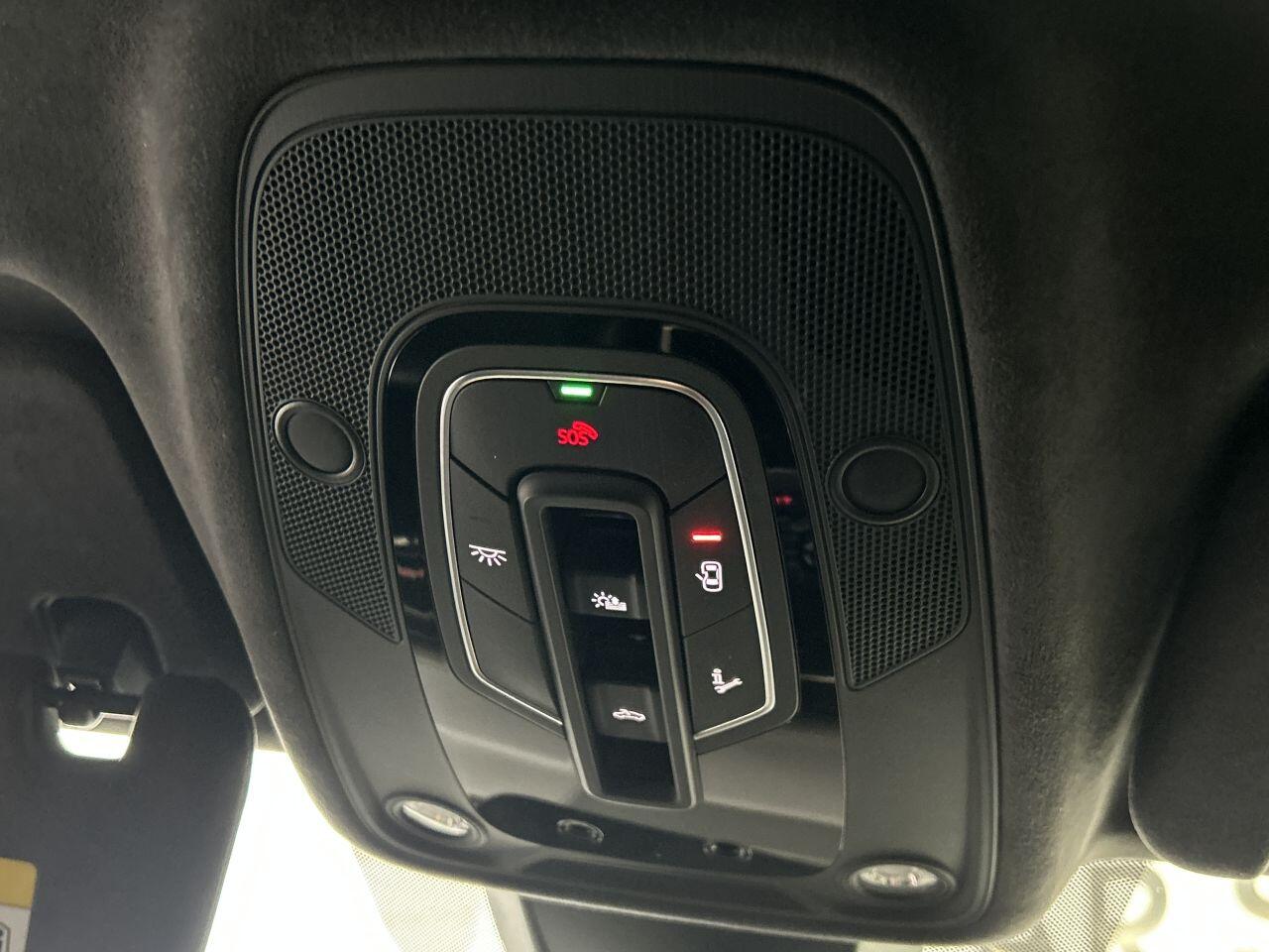 Audi Q7 view 70