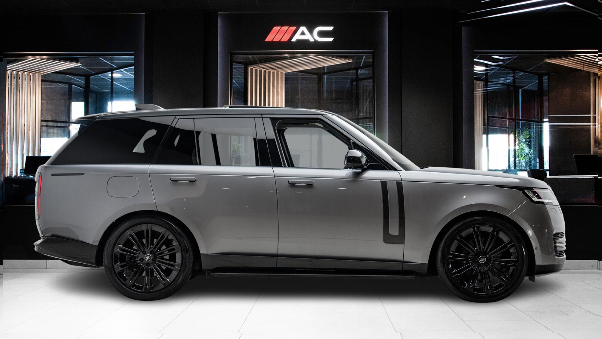 Land Rover Range Rover view 3