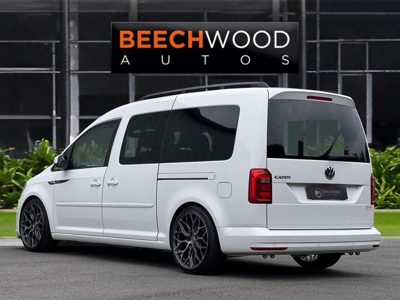 Volkswagen Caddy Maxi Life view 6
