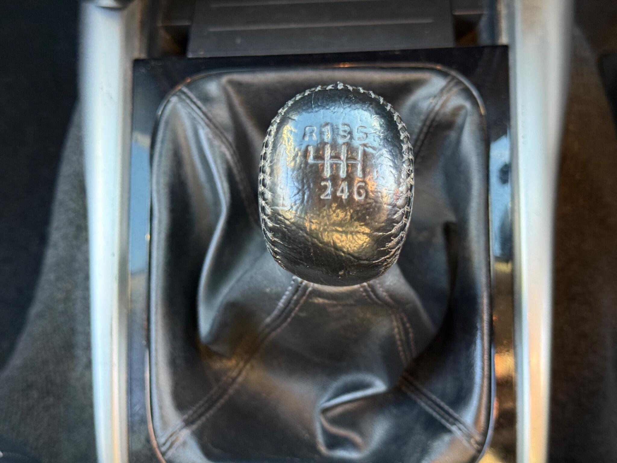 Mitsubishi L200 - Image 61