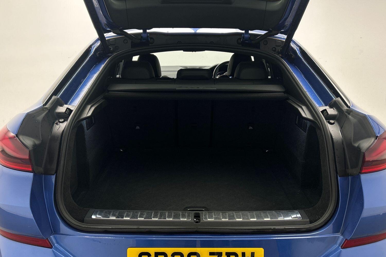 BMW X6 view 14