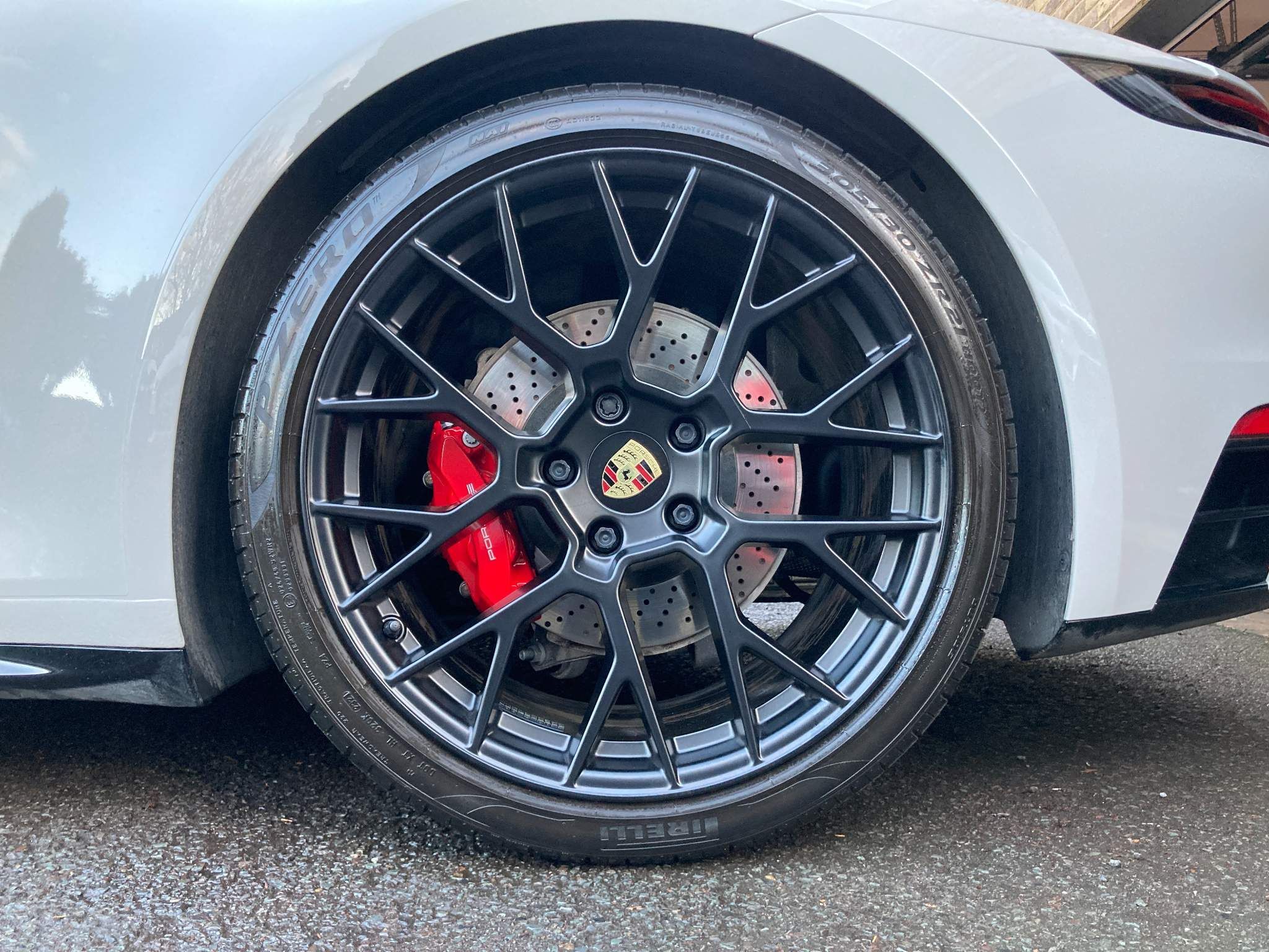 Porsche 911 view 38