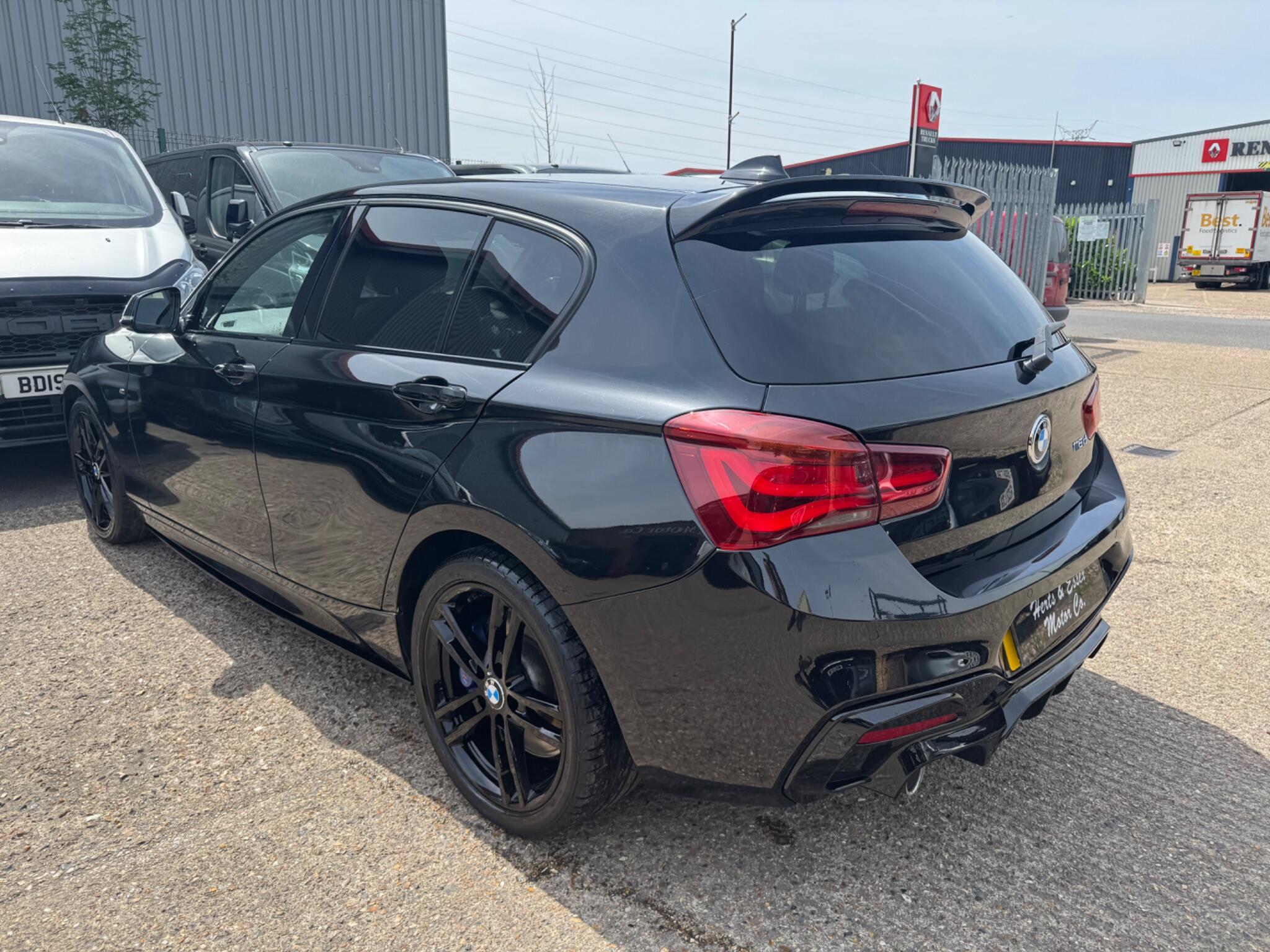 BMW 1 Series view 4