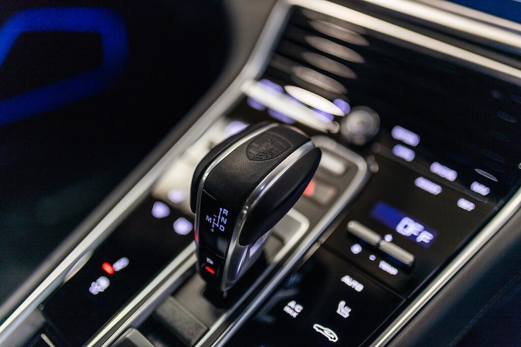 Porsche Panamera view 34