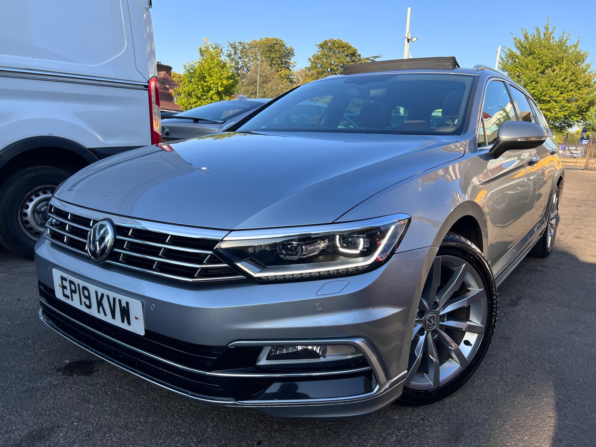 Volkswagen Passat view 8