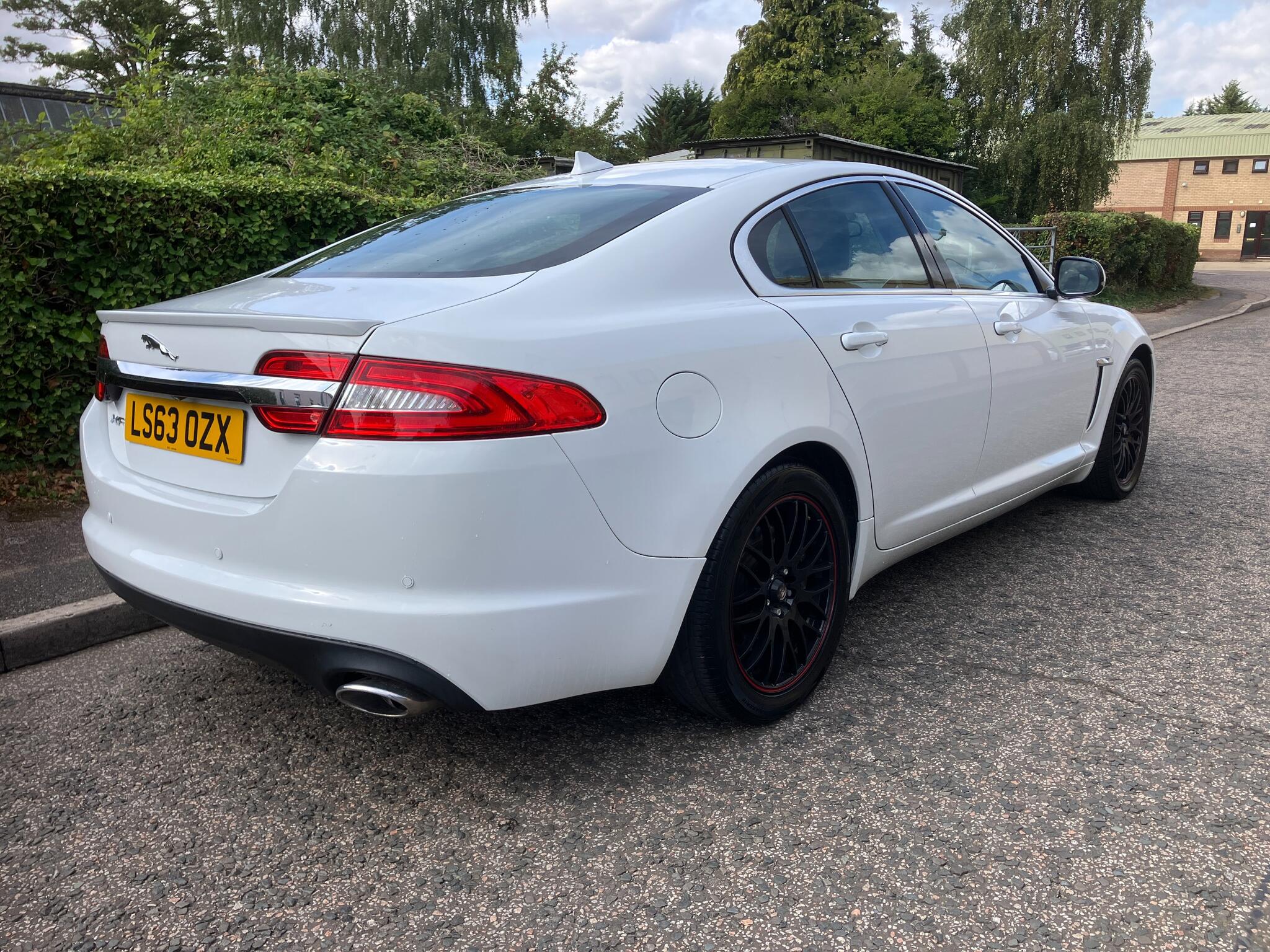 Jaguar XF view 7