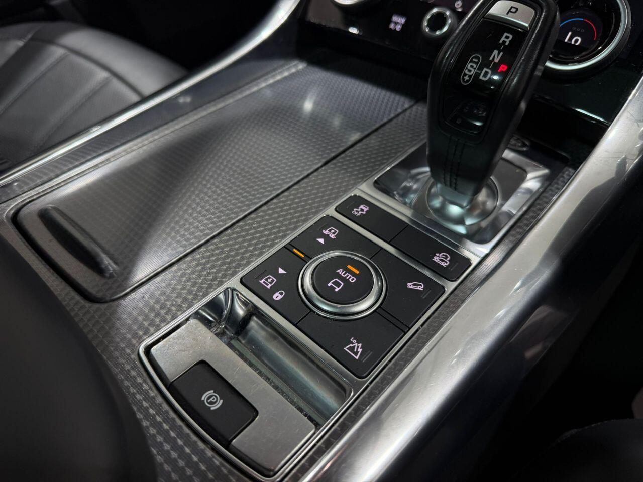 Land Rover Range Rover Sport view 40