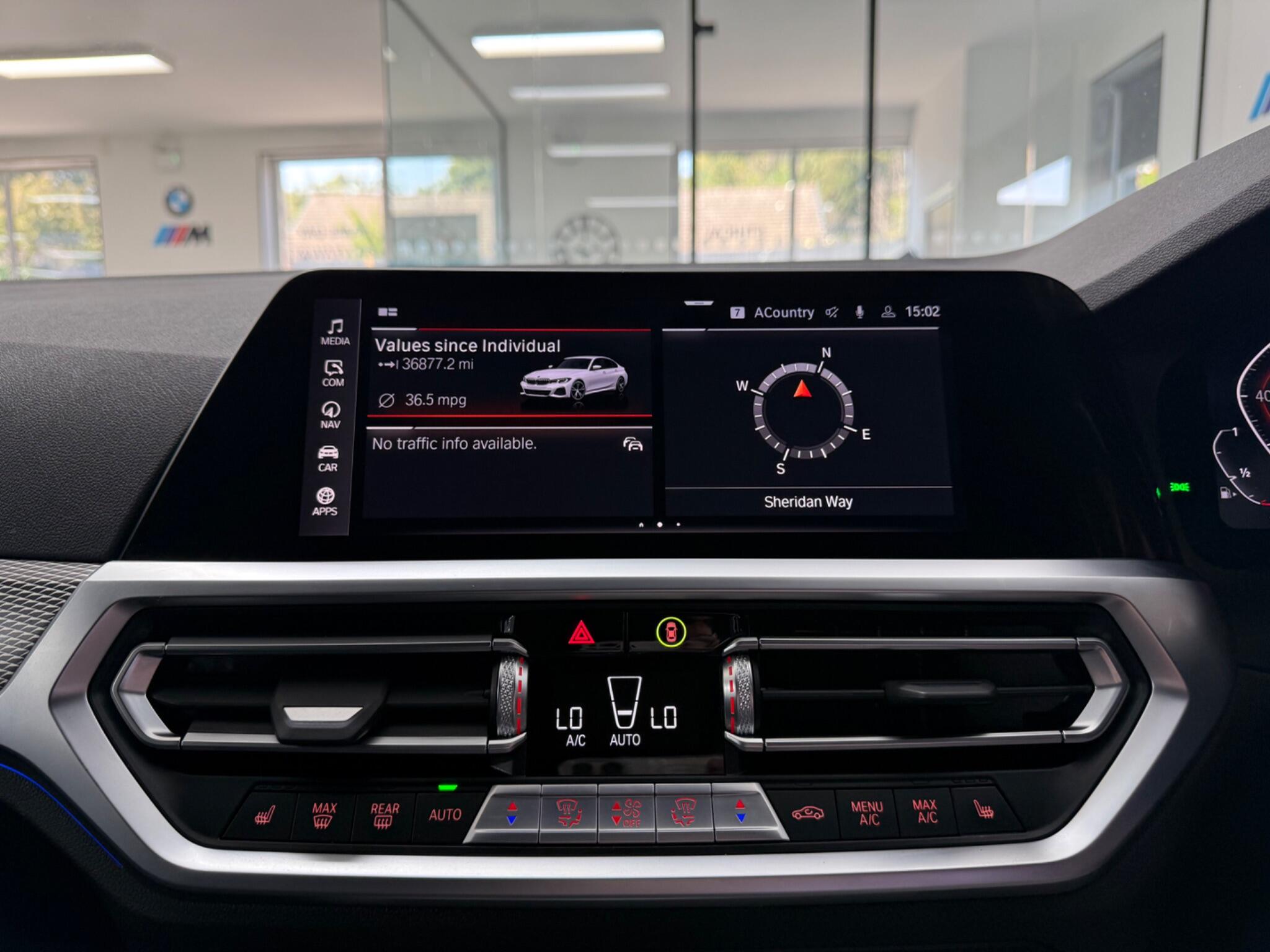 BMW 3 Series view 16