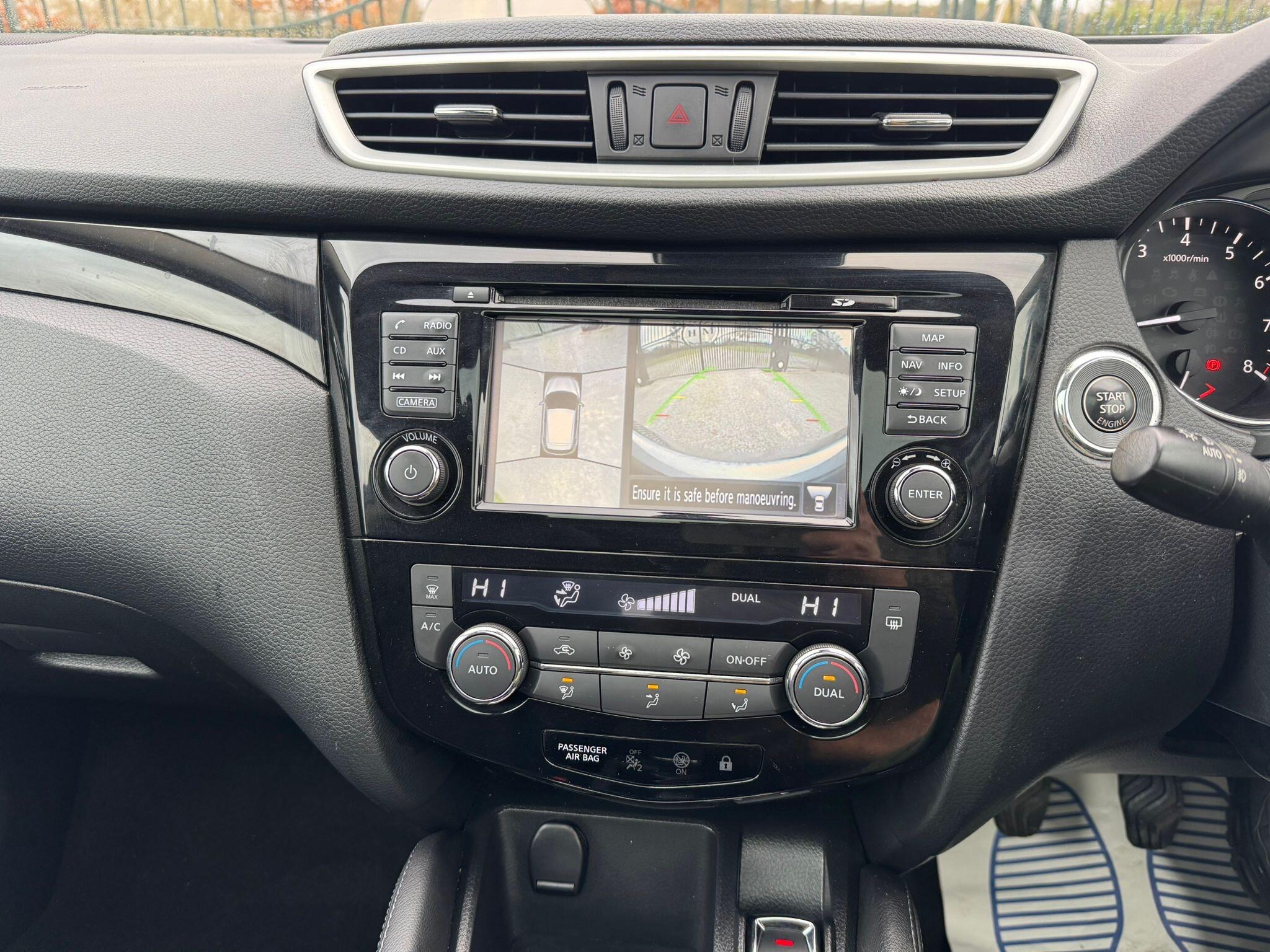 2016 Nissan Qashqai 1.2 DIG-T N-Connecta 2WD Euro 6 (s/s) 5dr • 42,835 miles image 16