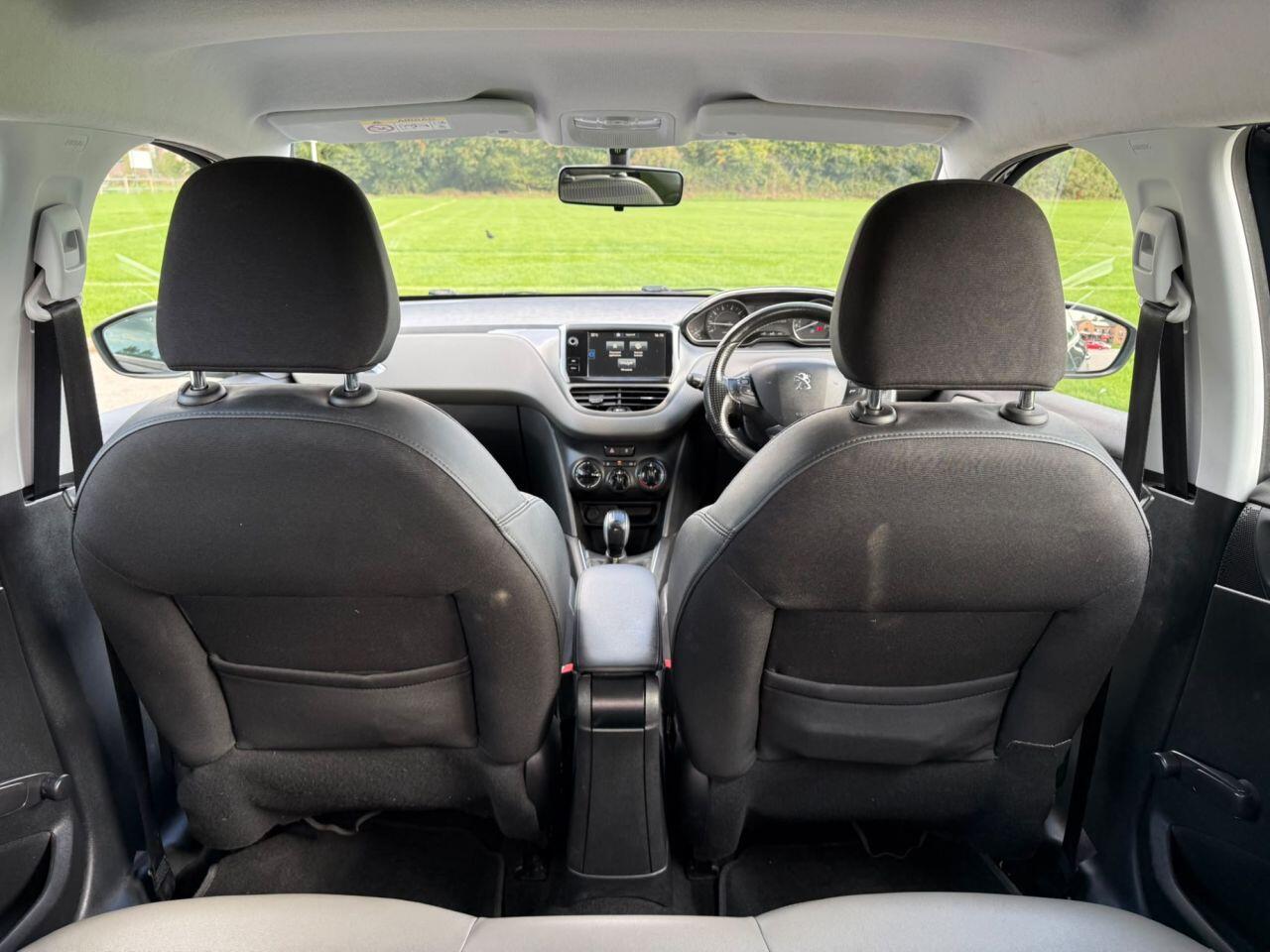 Peugeot 208 view 43