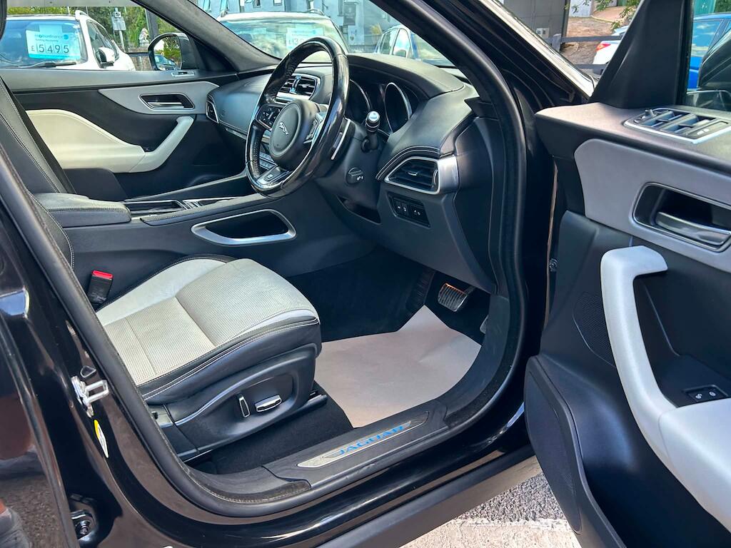Jaguar F-Pace view 13