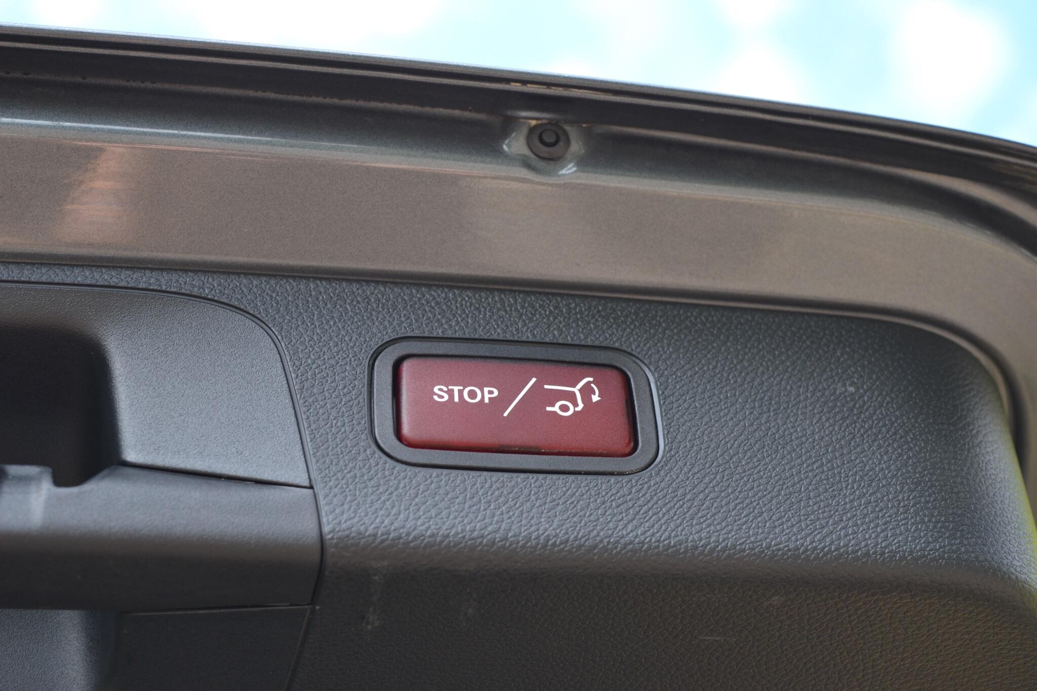 Mercedes-Benz GLC view 14