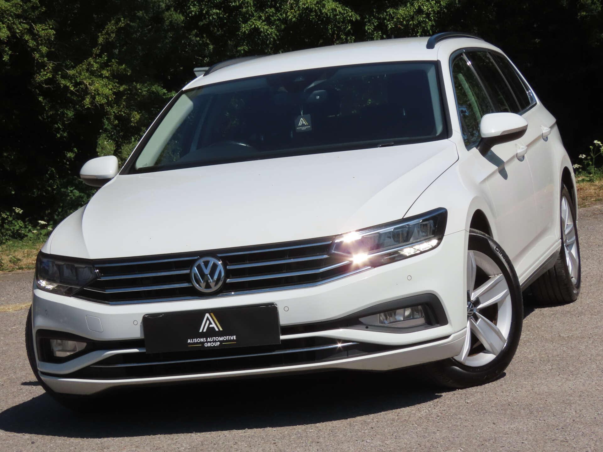 2019 Volkswagen Passat in White for sale