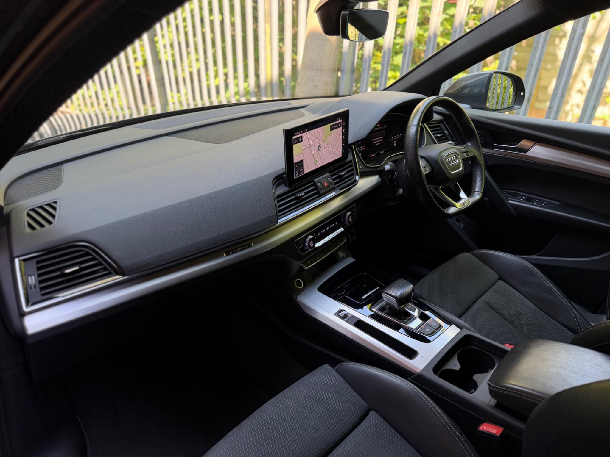 Audi Q5 view 19