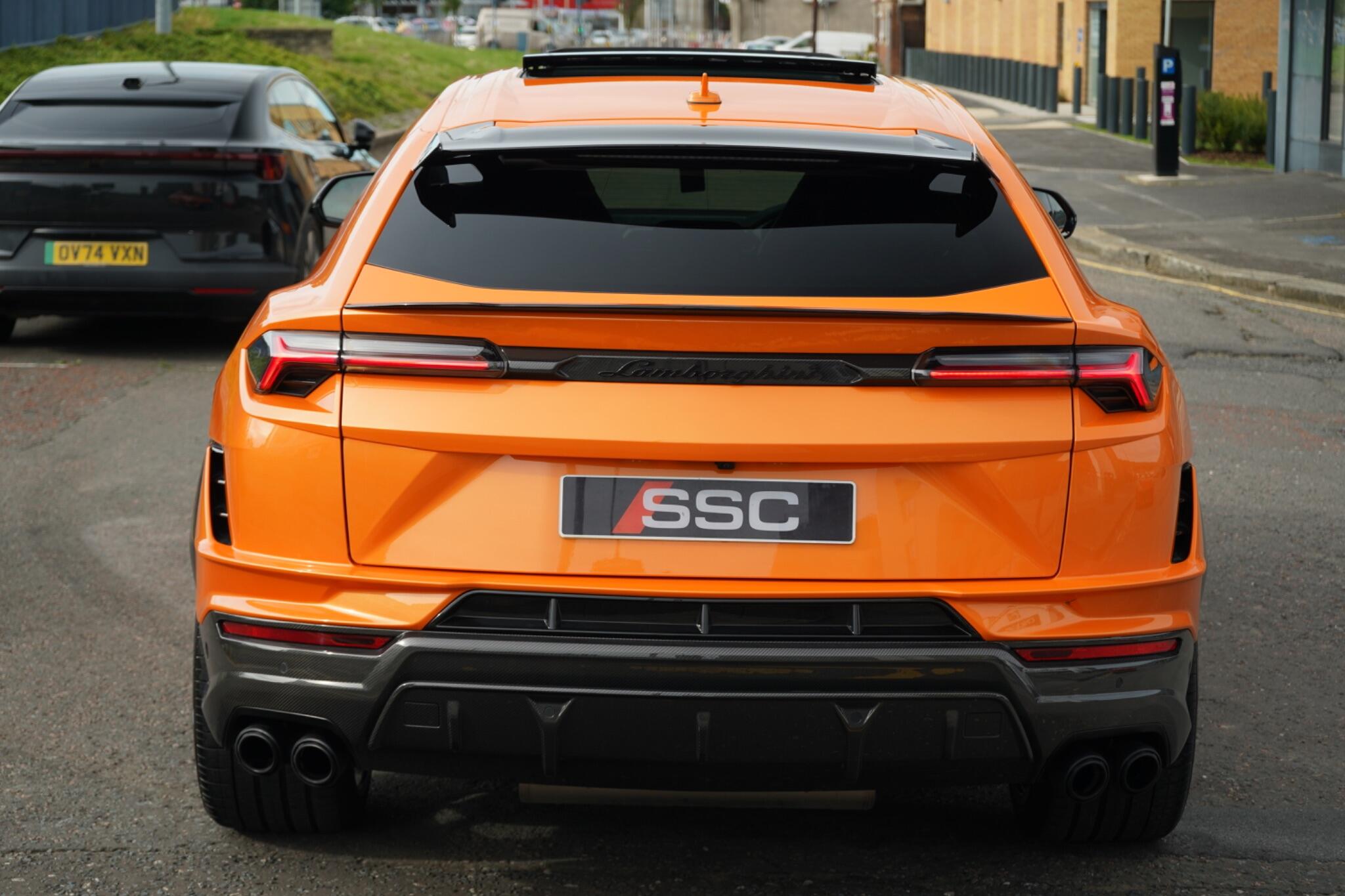 Lamborghini Urus view 16