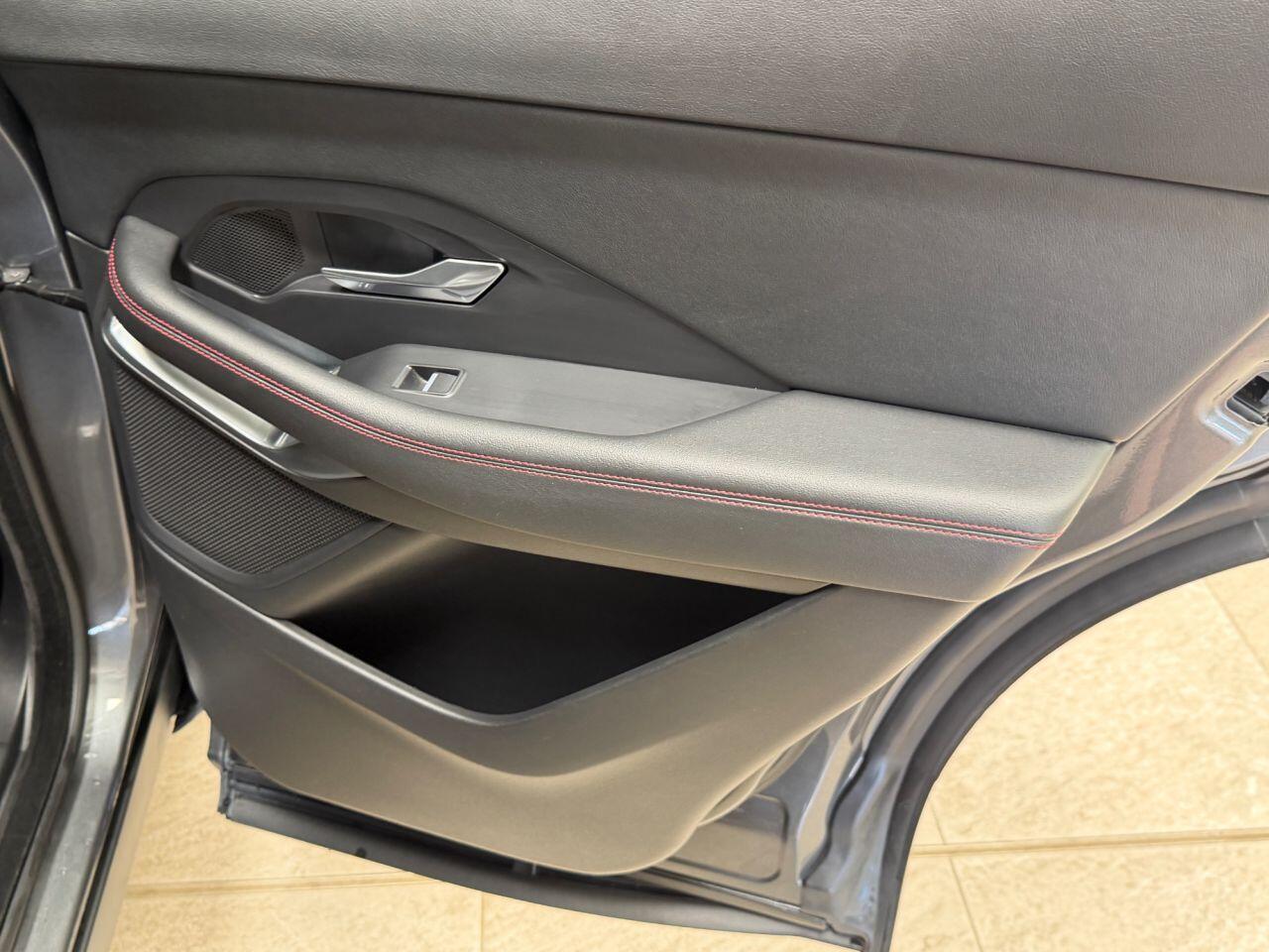 Jaguar E-Pace view 32