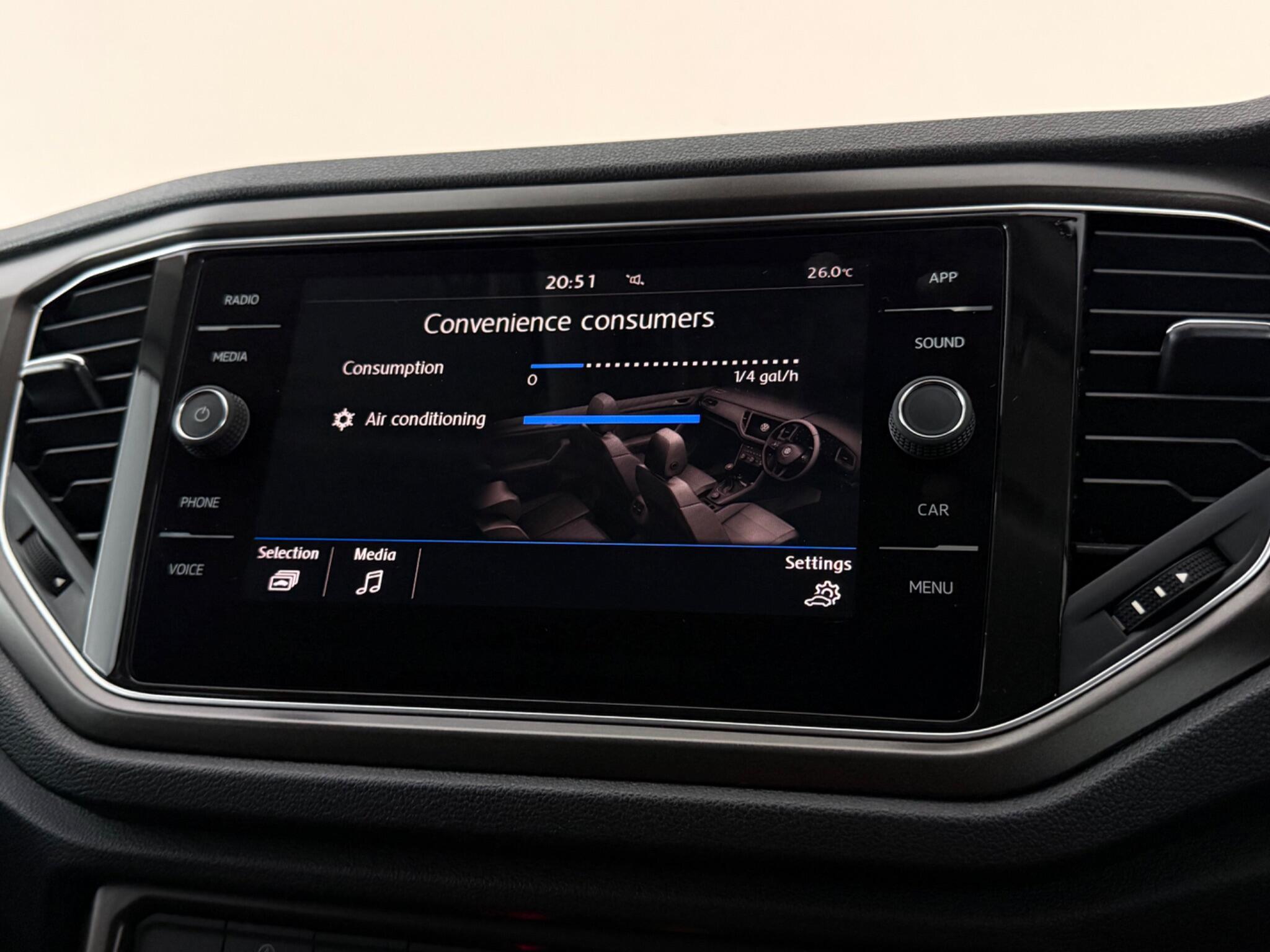 Volkswagen T-Roc view 23