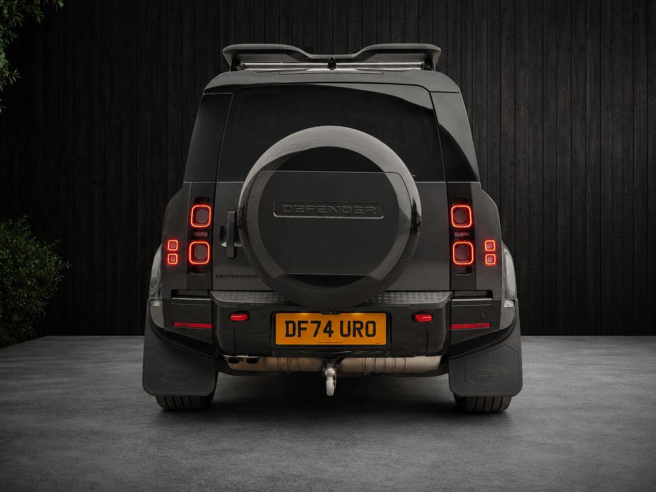 Land Rover Defender view 13