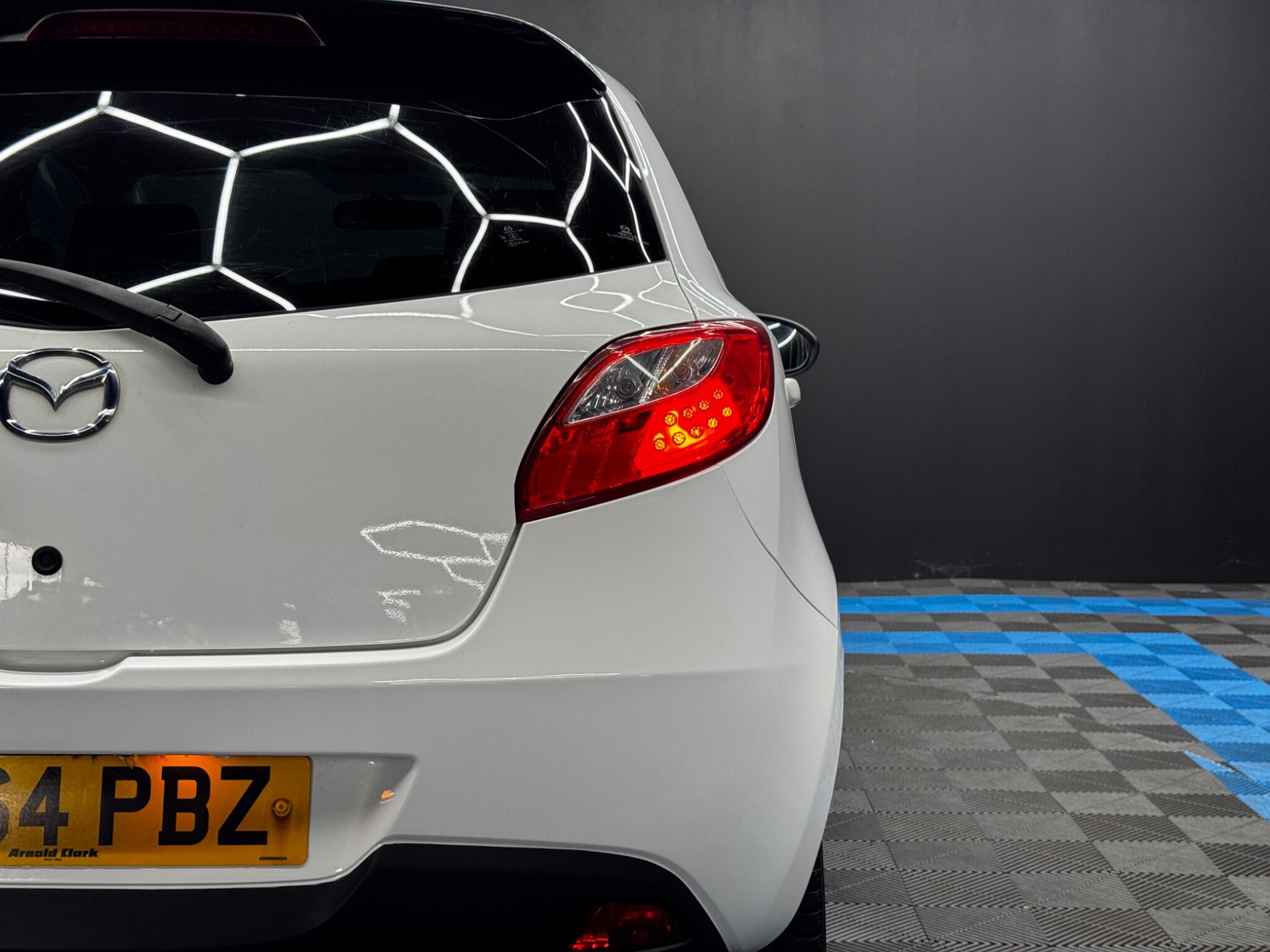 Mazda Mazda2 view 30