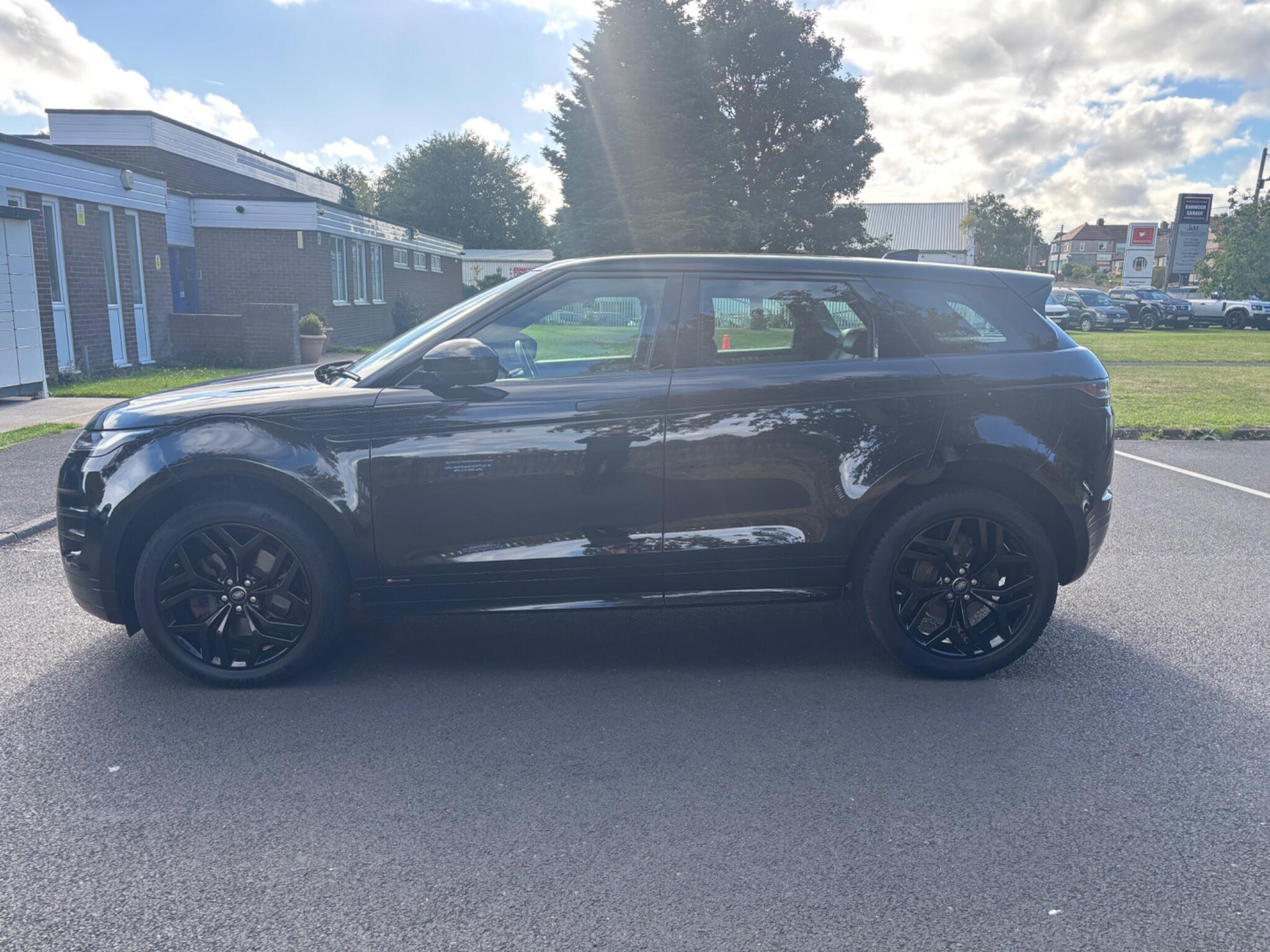 Land Rover Range Rover Evoque view 4