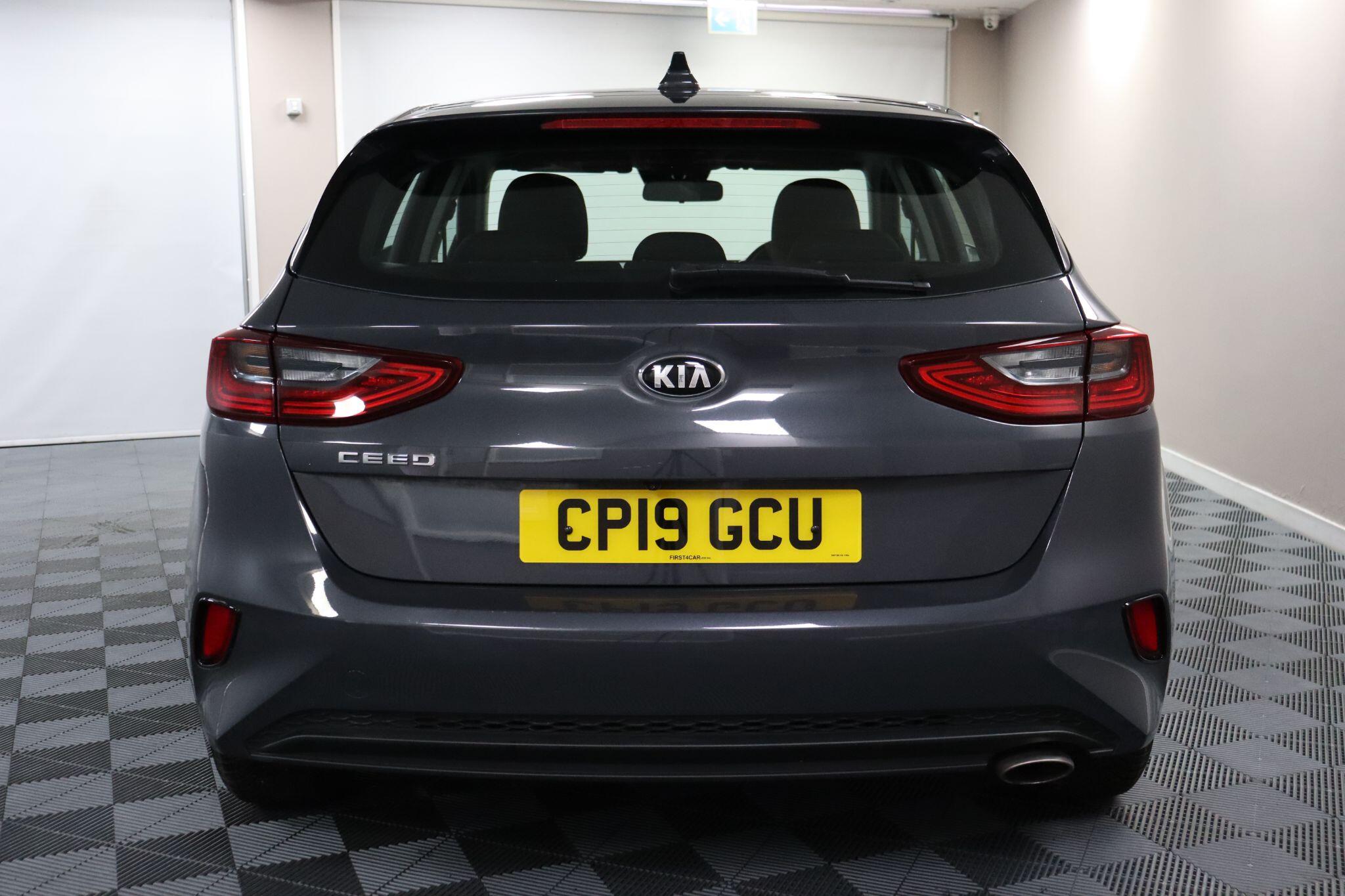 Kia Ceed view 8