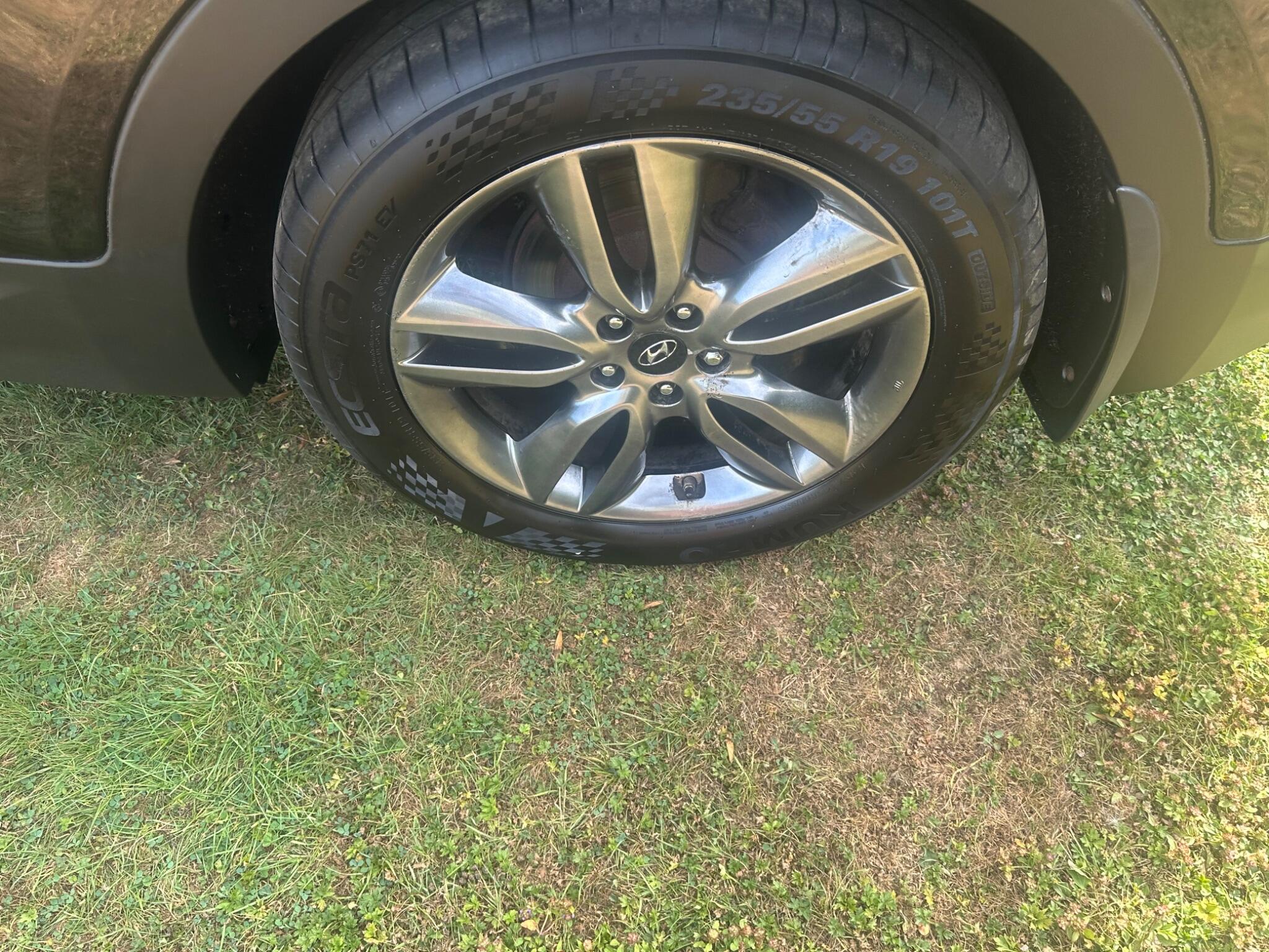 Hyundai Santa Fe view 13