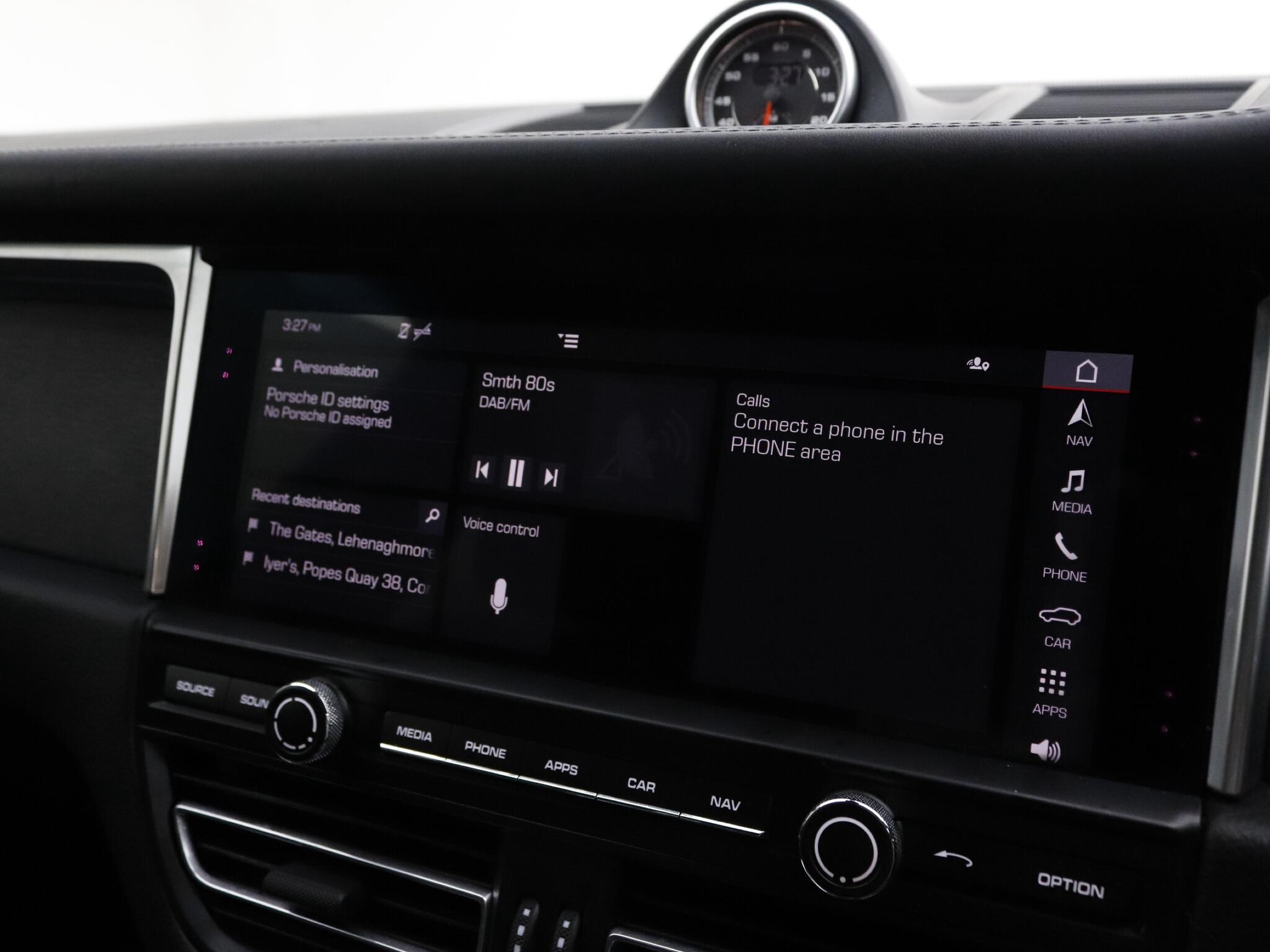 Porsche Macan view 33