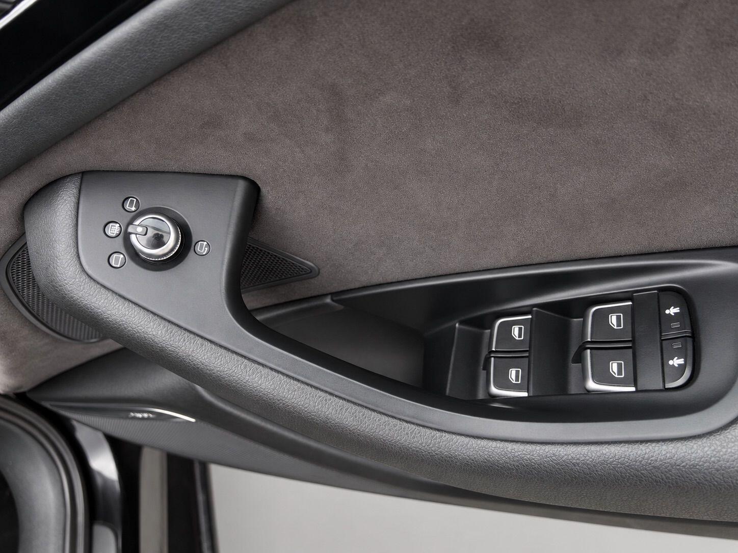 Audi A6 view 17
