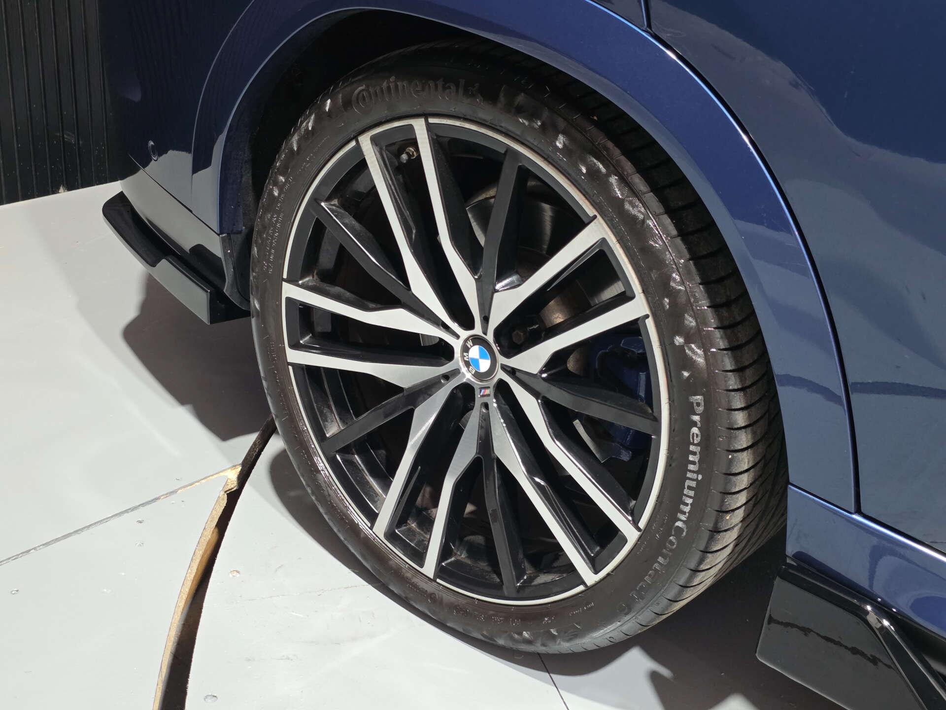 BMW X6 view 56