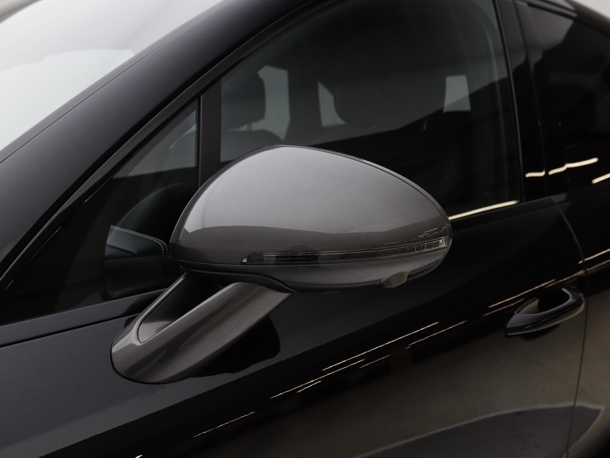 Porsche Macan view 21