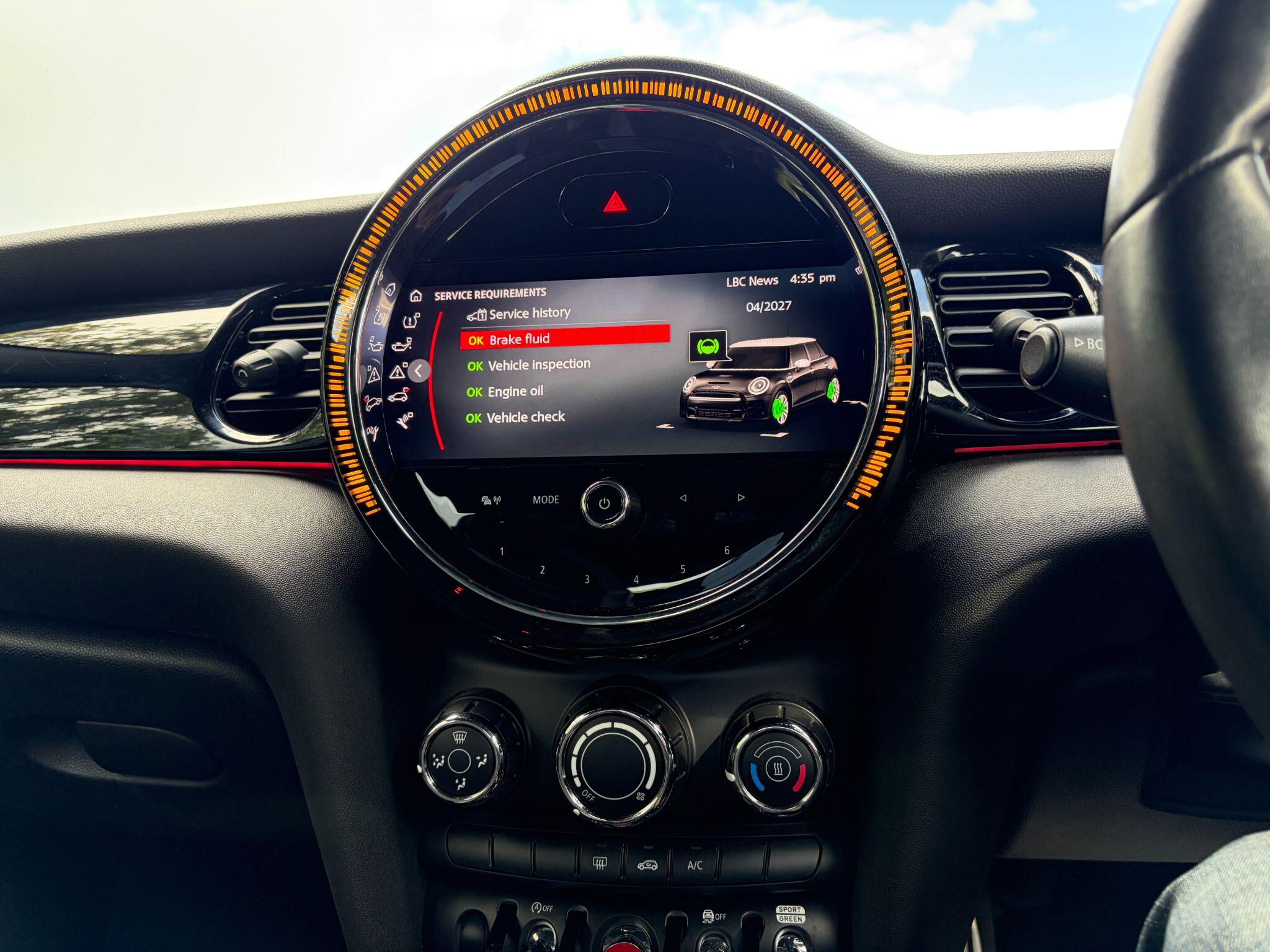 Mini Hatch view 10
