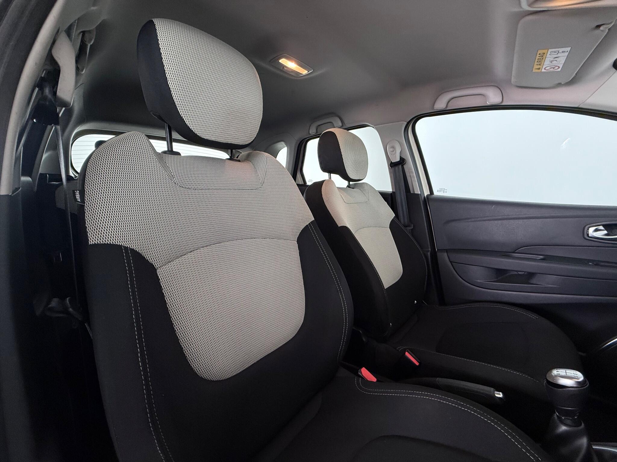 Renault Captur view 28
